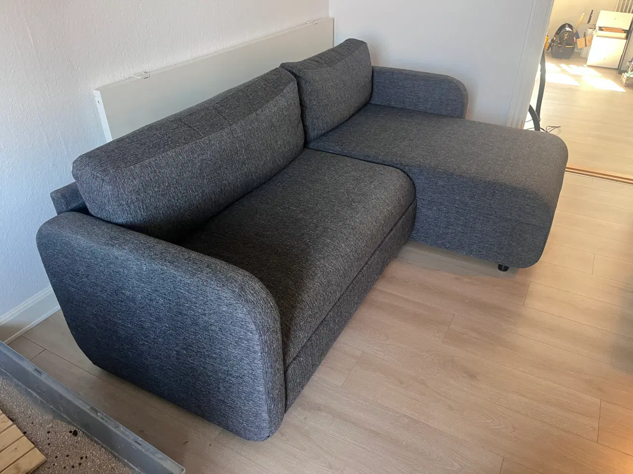 Billede 5 - Sovesofa i mørke grå stof
