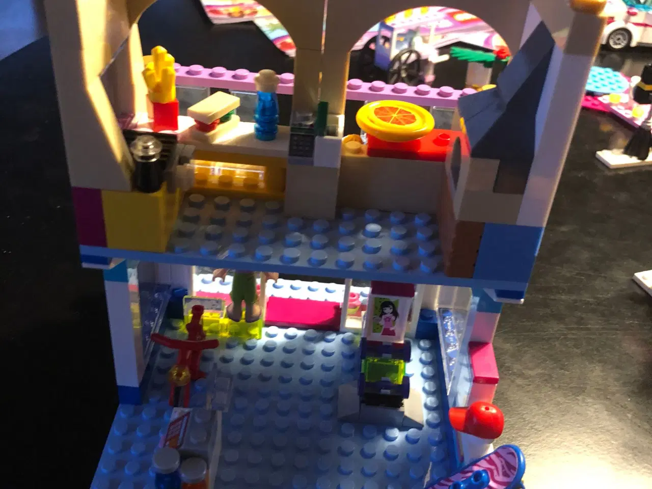 Billede 2 - LEGO Friends 41058 - Heartlake butikscenter