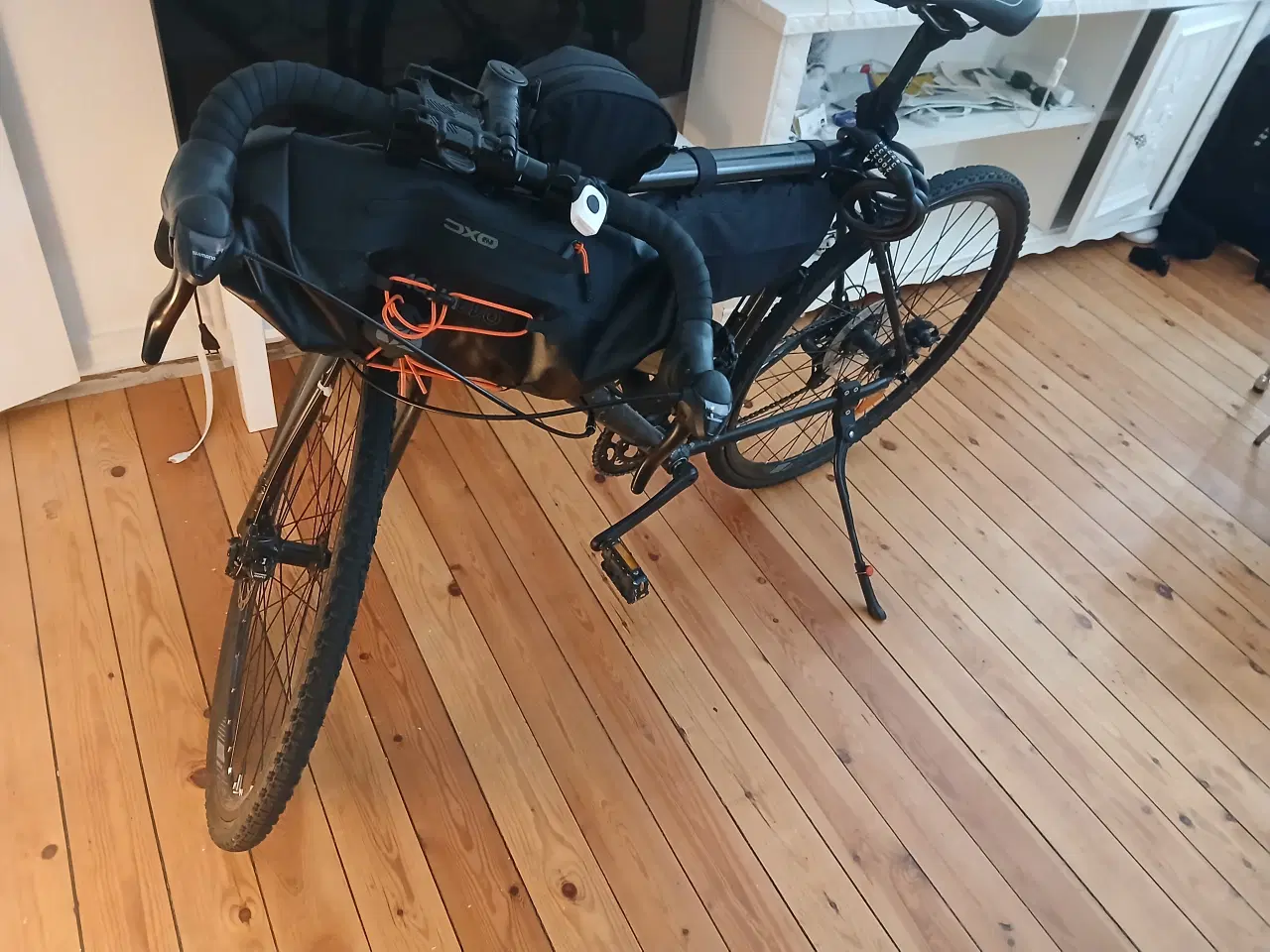 Billede 4 - 28" Cross cykel 14 gear 57 cm matsort +extraudstyr