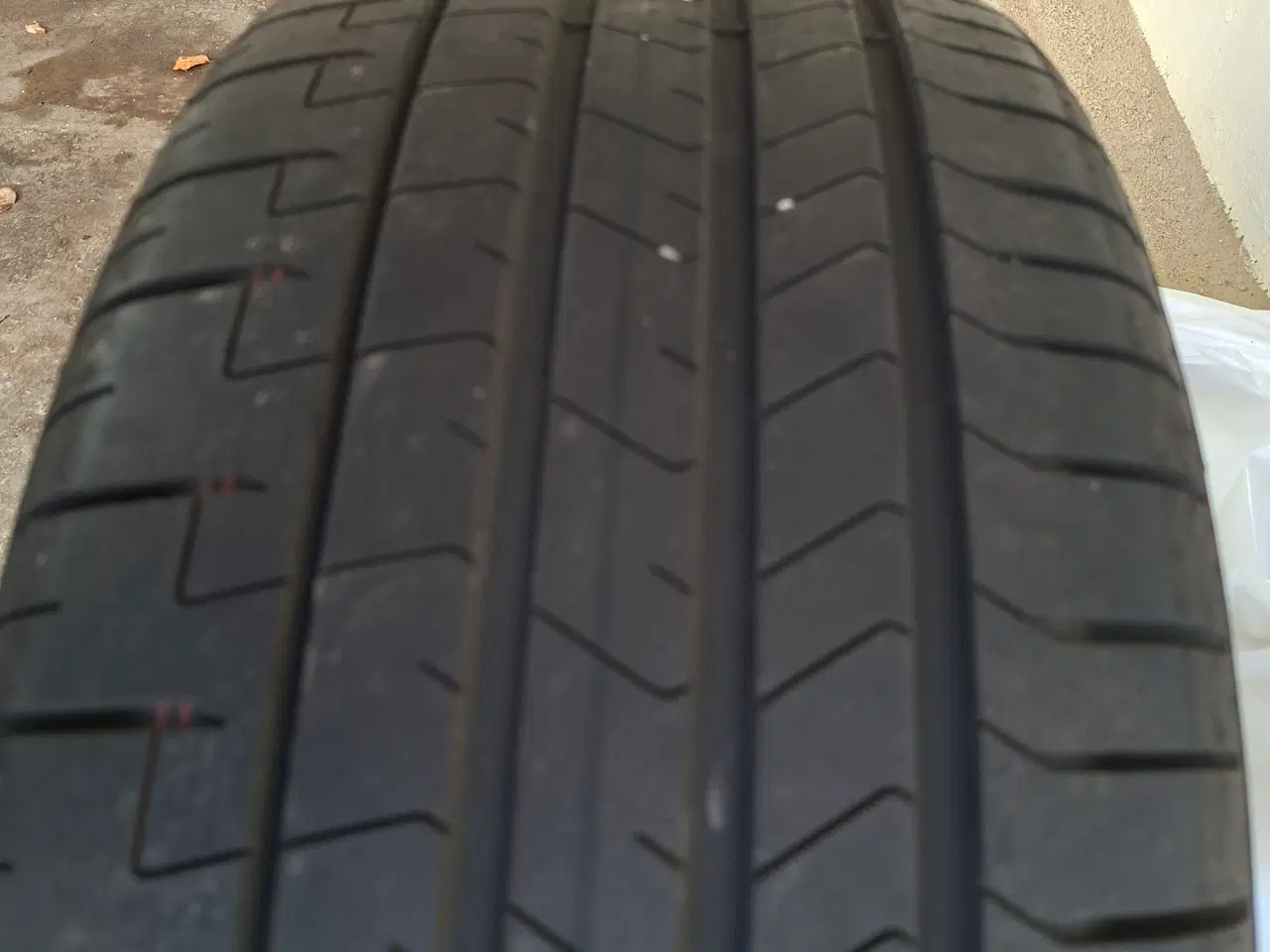 Billede 2 - Pirelli sommer dæk til salg