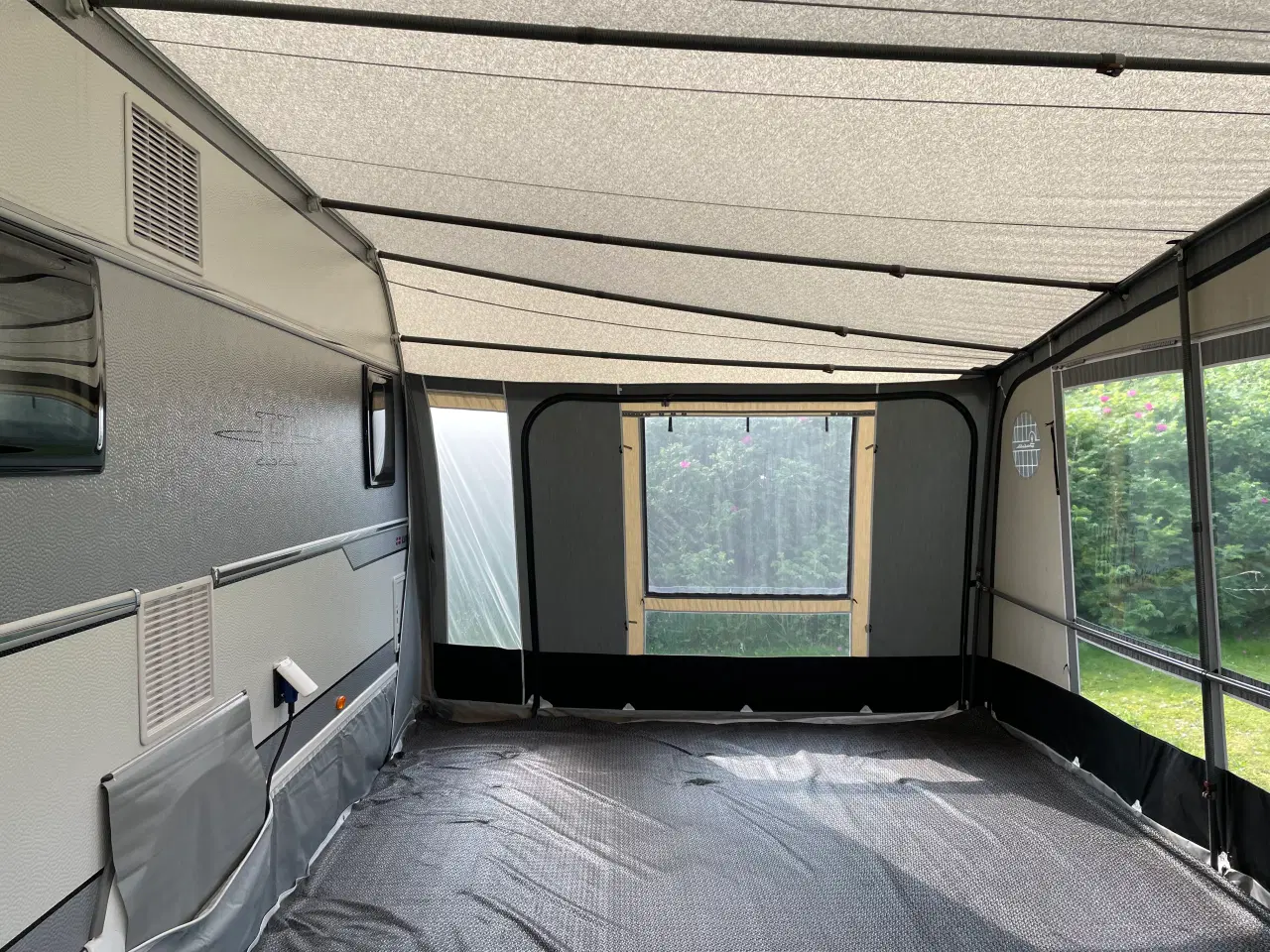 Billede 1 - Lækker vogn - står som ny