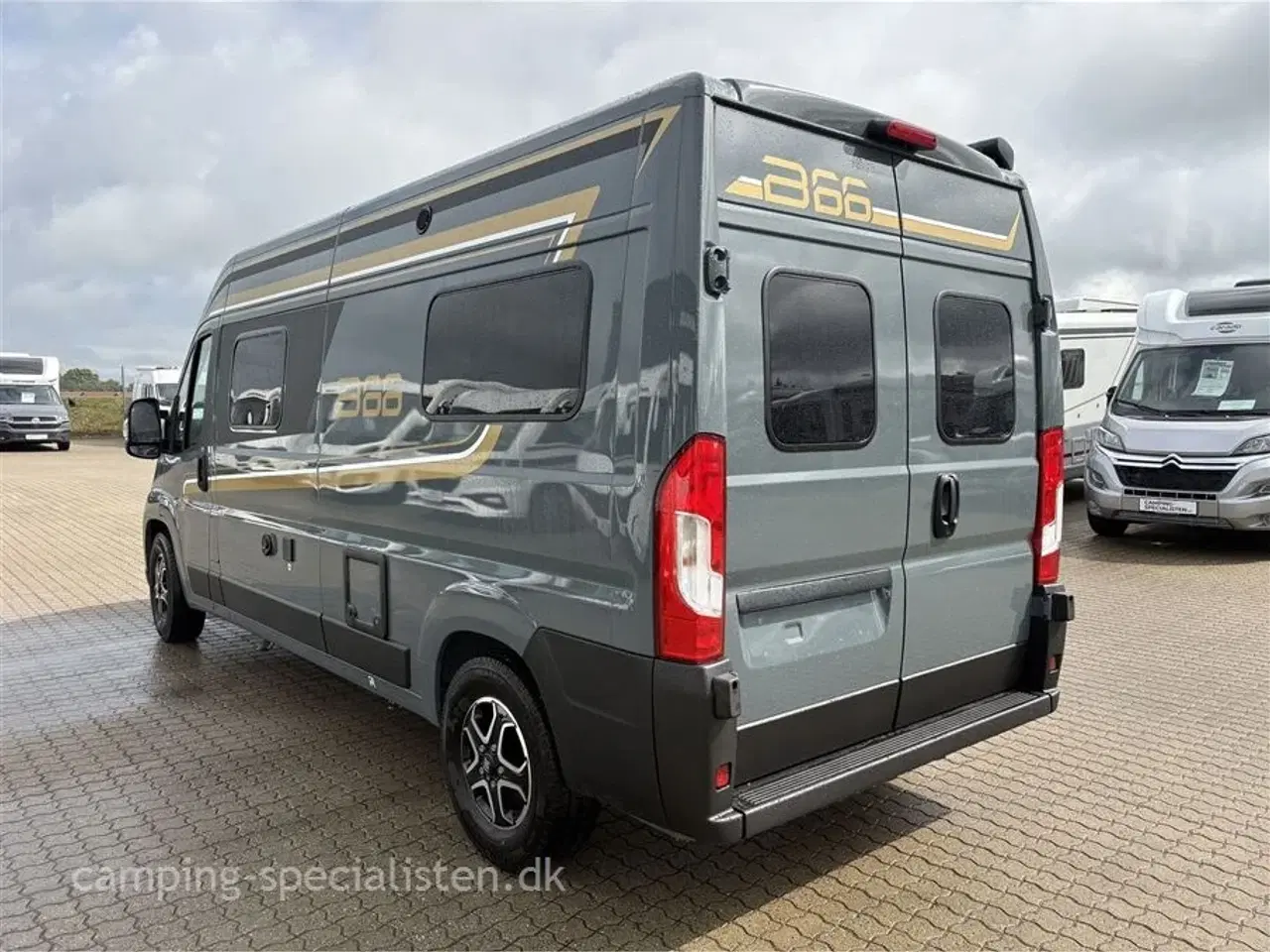 Billede 4 - 2026 - Bürstner B66 C 600 m. automatgear   NYHED! Bürstner B66 C 600 2026 - kampagnemodel med automatgear - Kan ses nu hos Camping-Specialisten.dk