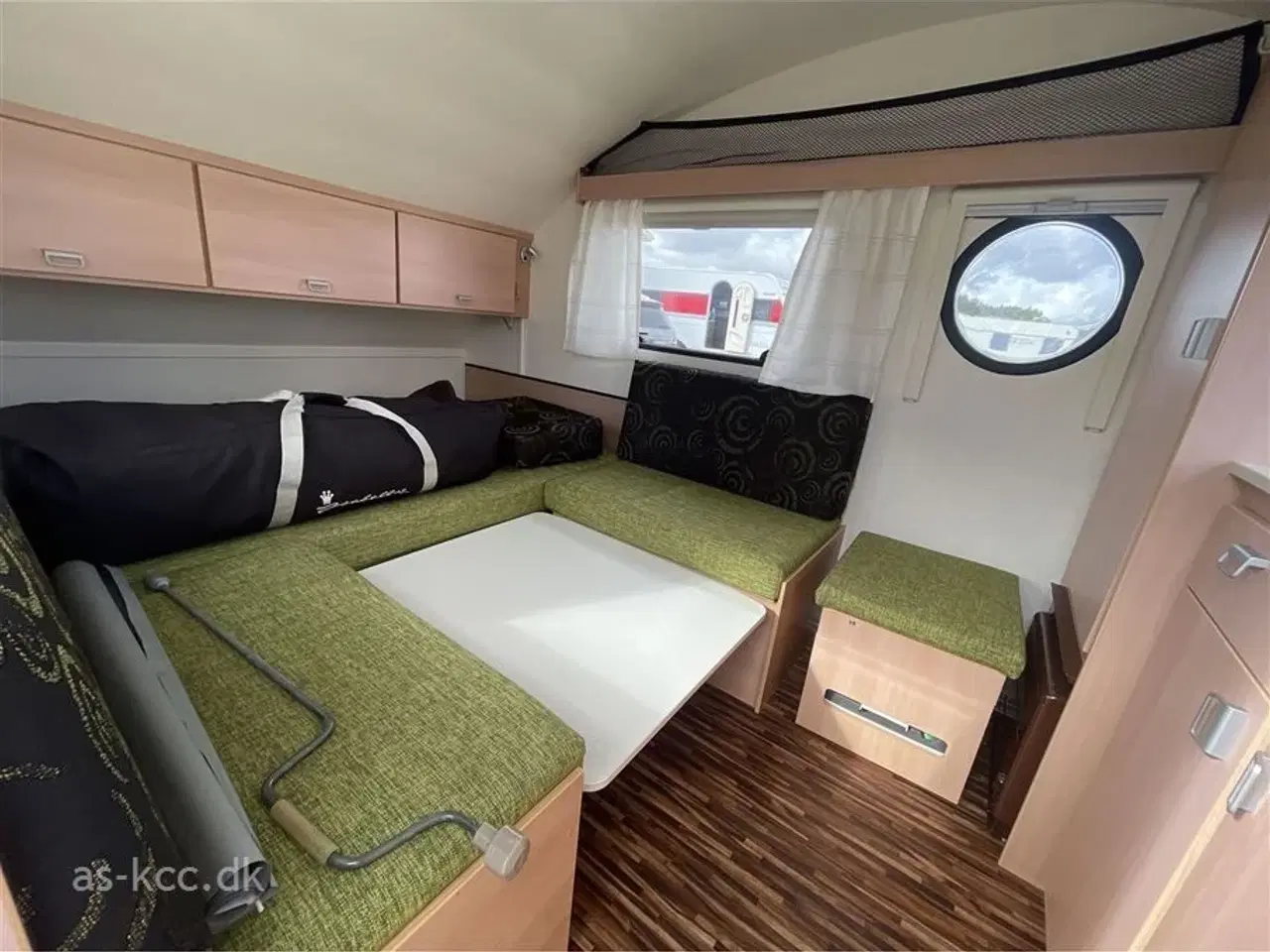 Billede 4 - 2010 - Tabbert T@b 320 RS   T@P 320 RS årgang 2010. 3 sovepladser, 4 siddepladser, Telt, Solsejl.