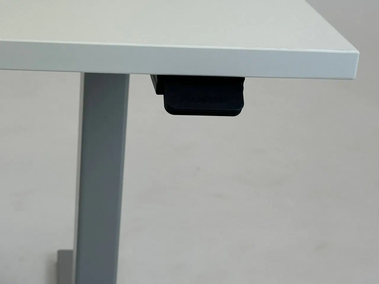 Billede 4 - 120x80 hæve/sænkebord | HolmrisB8