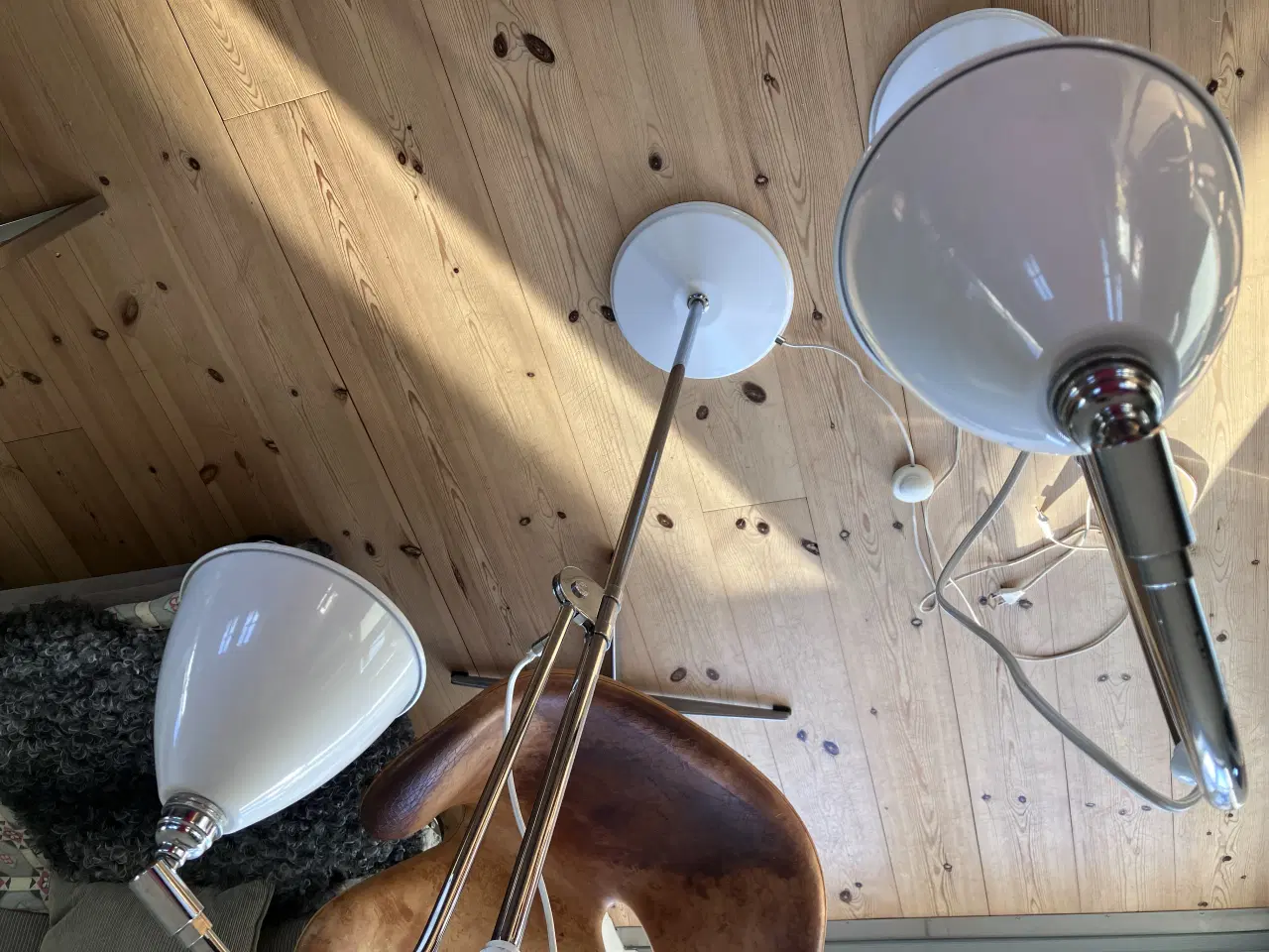 Billede 8 - Gubi Bestlite gulvlamper hvid metal 2 stk