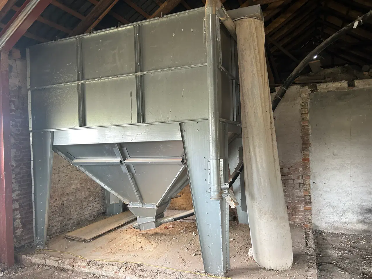 Billede 2 - 7 tons stålsilo