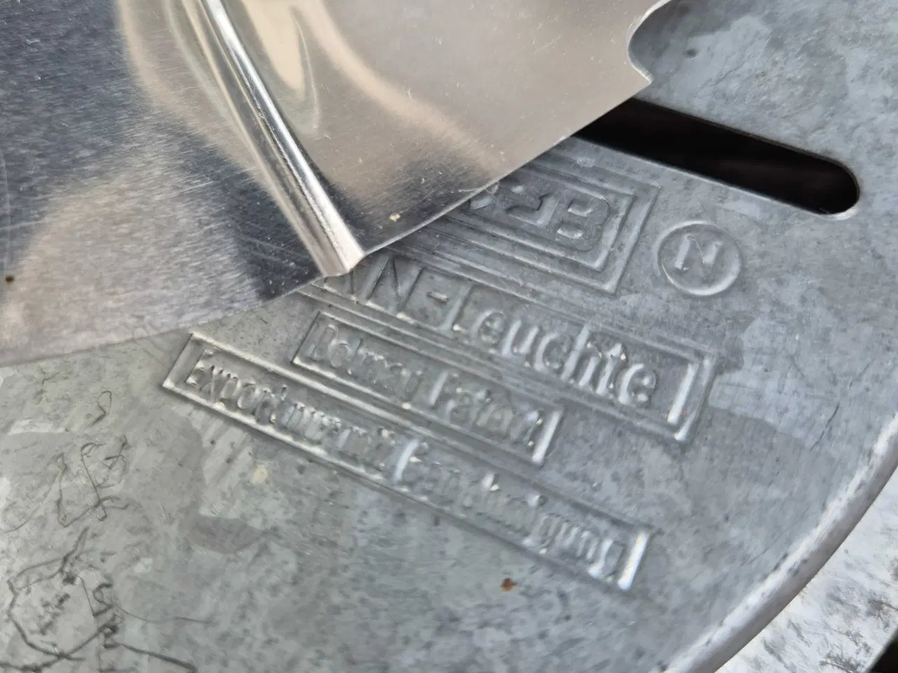 Billede 16 - Smuk plafond med buet glasskærm