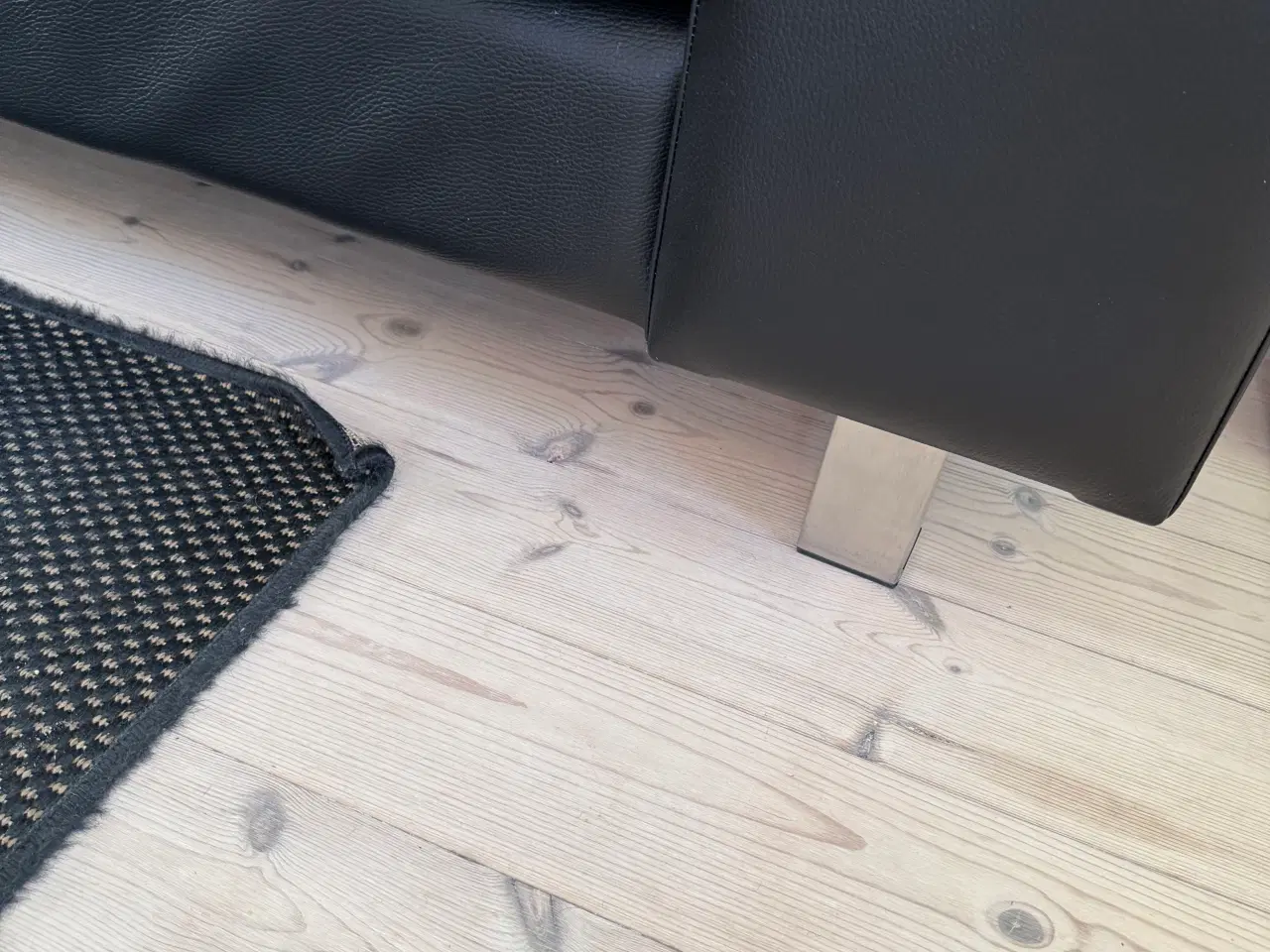 Billede 3 - 2 sorte lædersofaer, 2 1/2 personers 