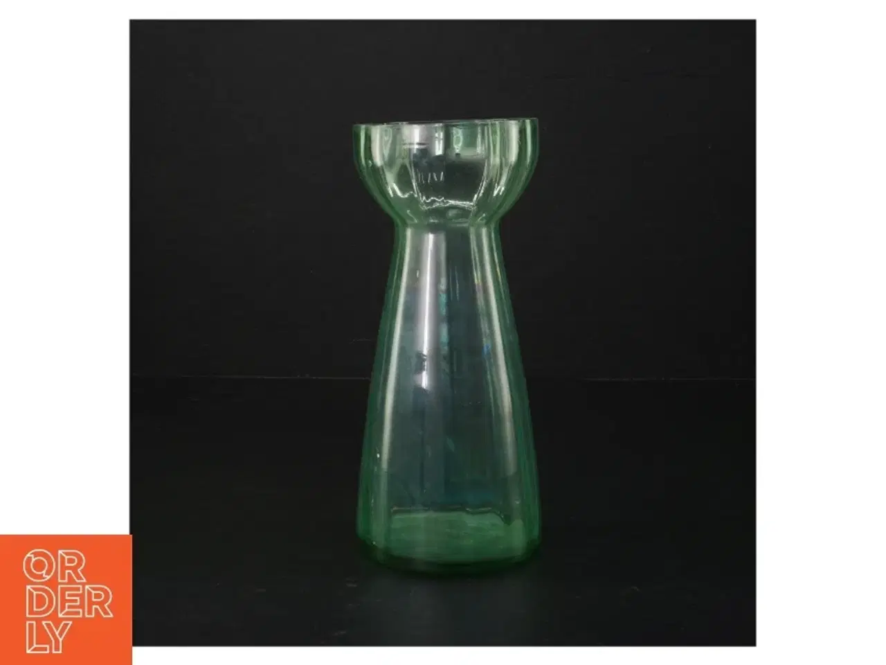 Billede 1 - Grøn glasvase (str. H 18 cm, ø 8 cm)