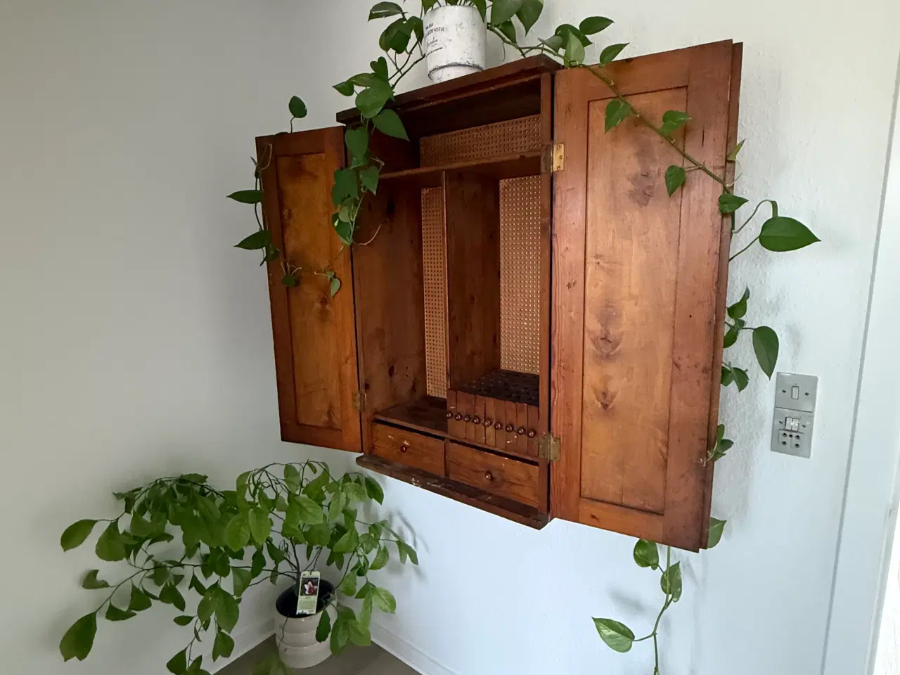 Billede 7 - Gammeldags køkken chatol skab