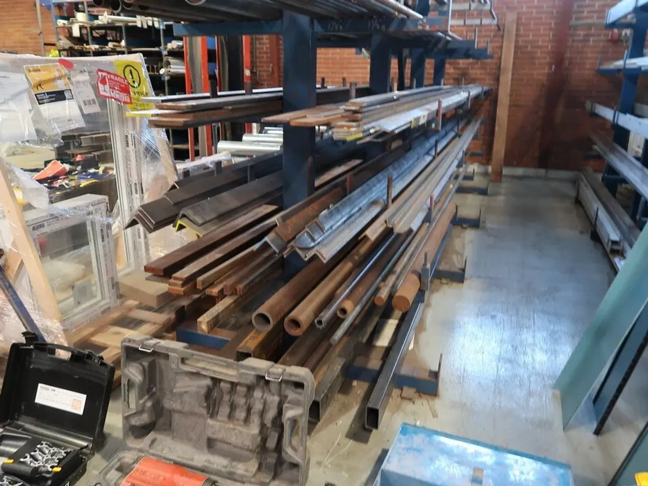 Billede 4 - Grenreol med div. Jern