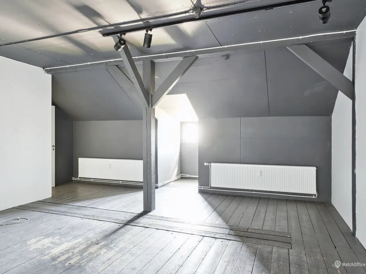 Billede 11 - Unik mulighed &#8211; 1563 m2 til reklamebureau, arkitektvirksomhed eller lignende i Jernbanebyen