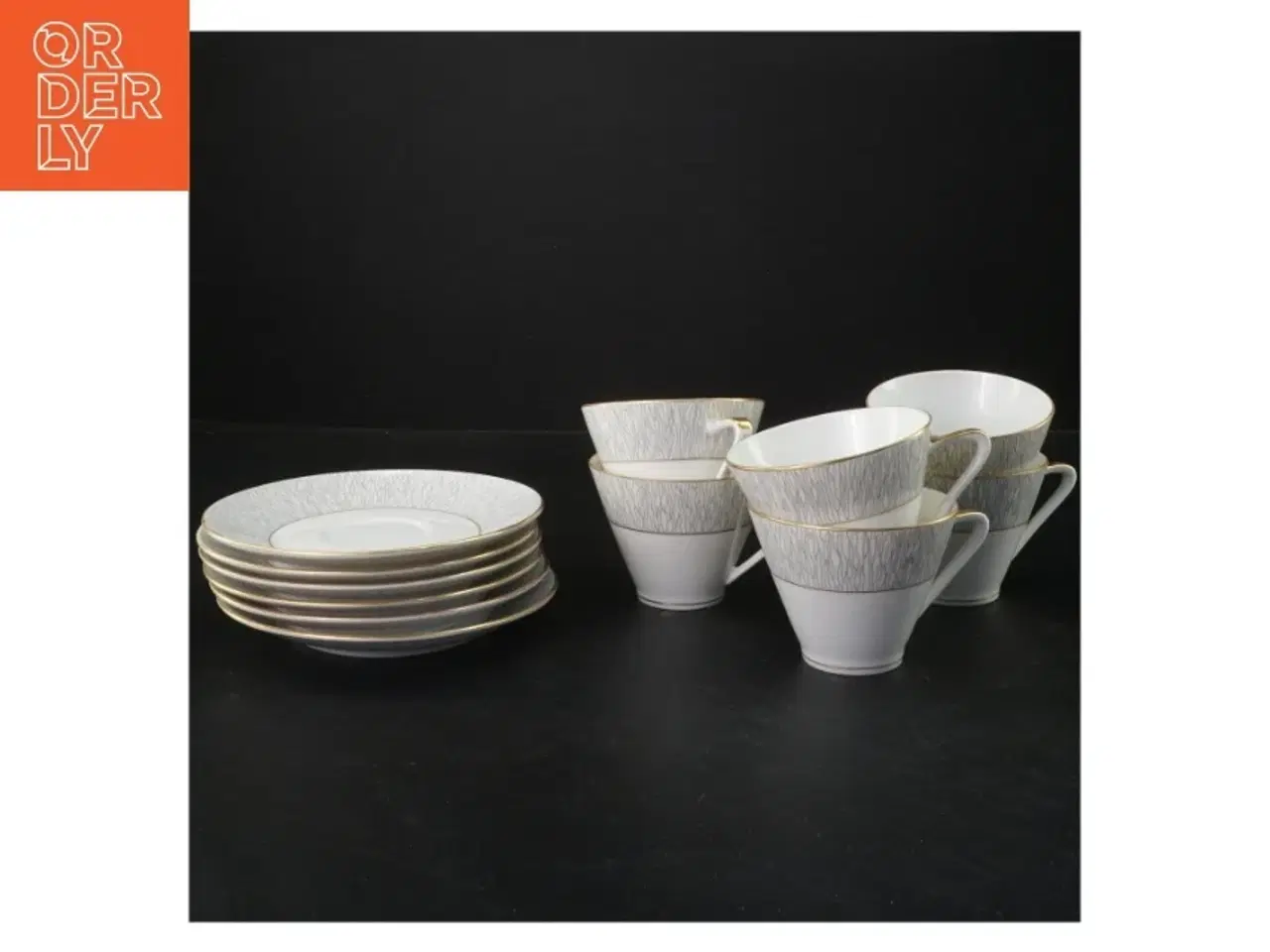 Billede 1 - Koh-I-Noor kaffekopper med undertallerkener fra Knigl pr Tettau (str. 6 kopper. ø. 8 cm. længde. 6,5 cm. 6 undertallerkener. ø. 1