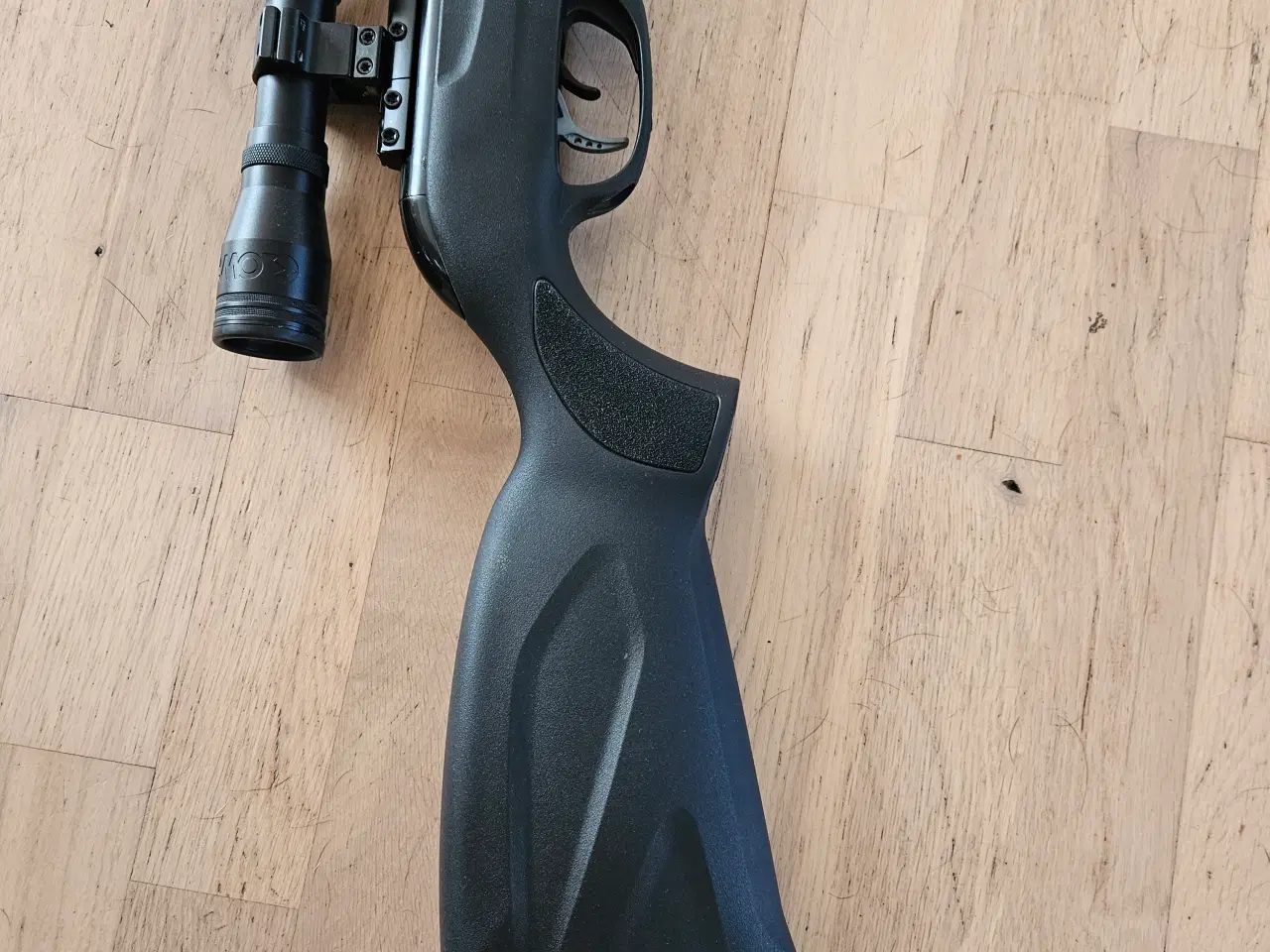 Billede 3 - Gamo luftgevær m. Magasin og kikkert