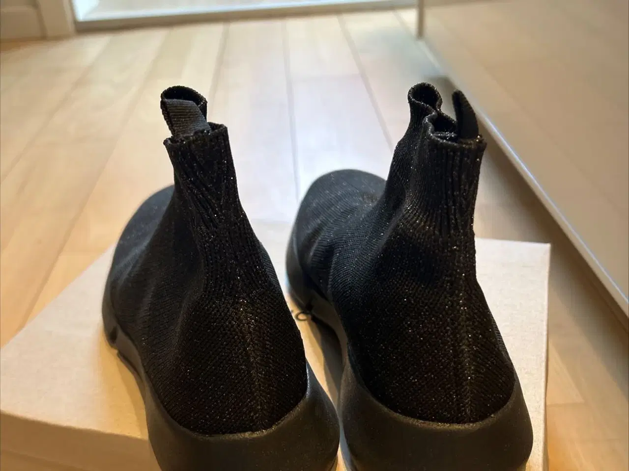 Billede 1 - Sorte glimmer kondisko