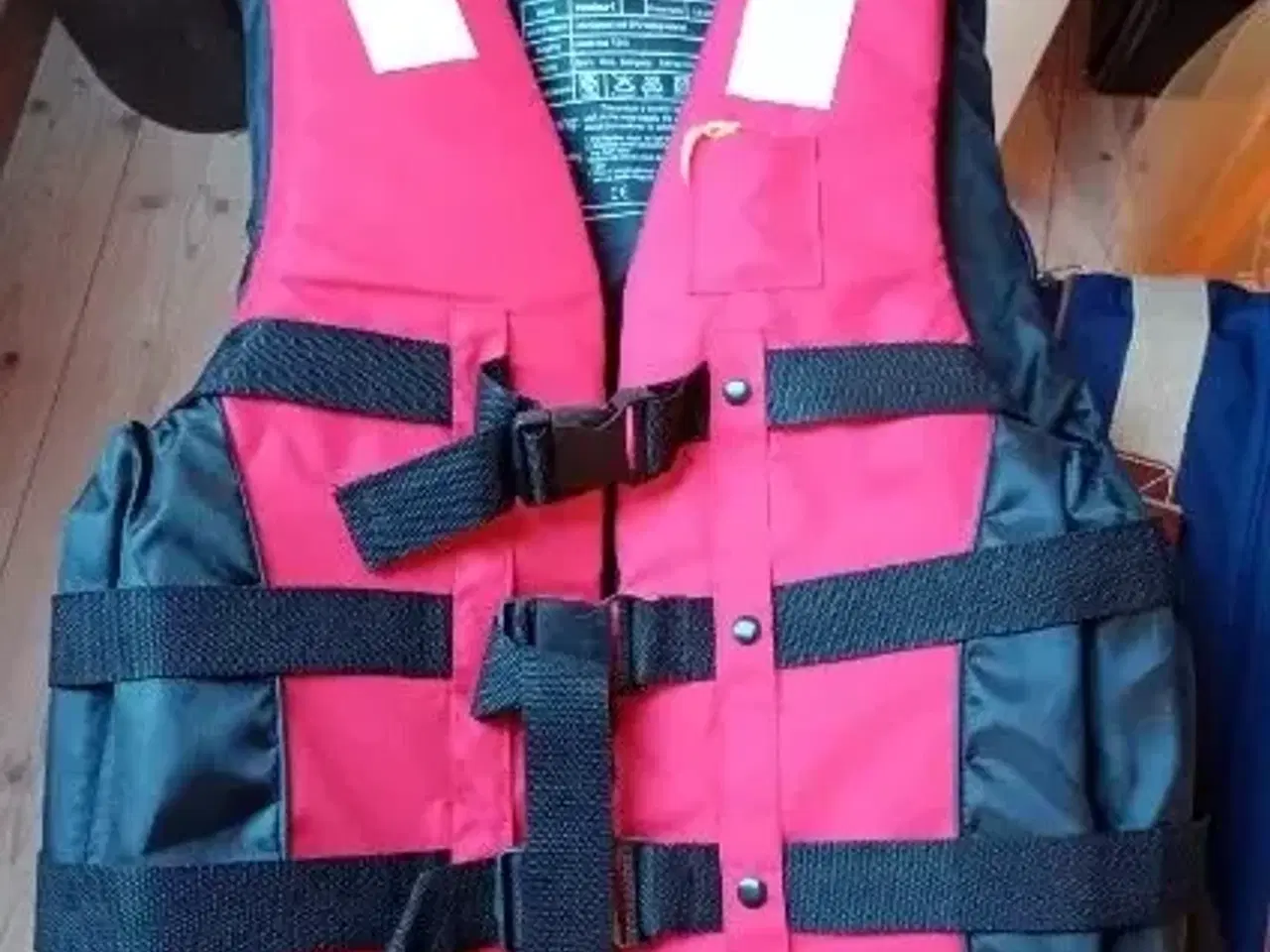 Billede 2 - Helt nye Redningsveste, aldrig brugt.