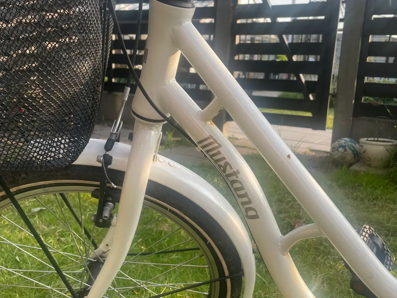 Billede 2 - Hvid pige cykel