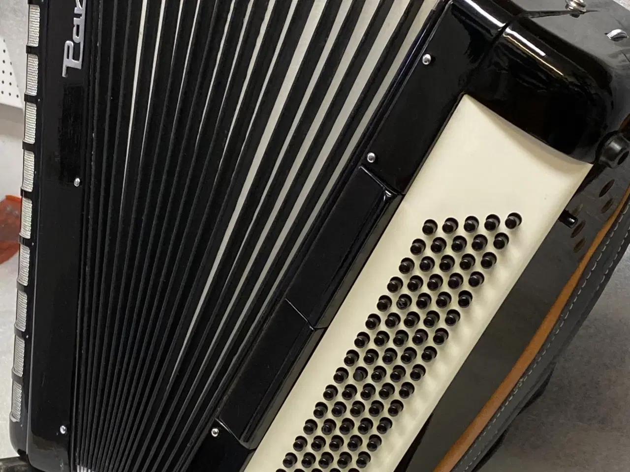 Billede 2 - Perrot tangent-harmonika sælges – nyserviceret