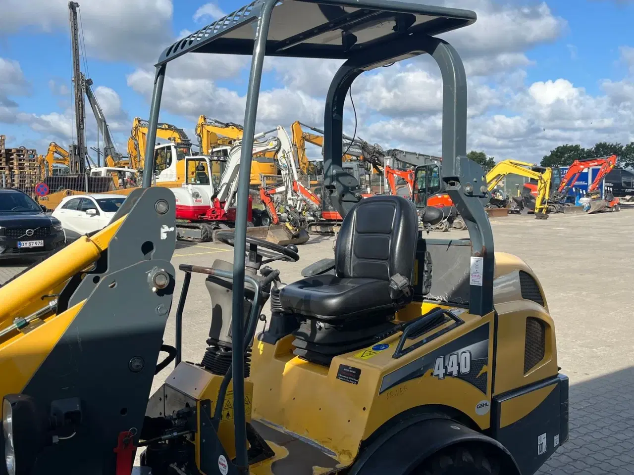 Billede 6 - Gehl al400 2800kg minilæsser med skovl og gafler