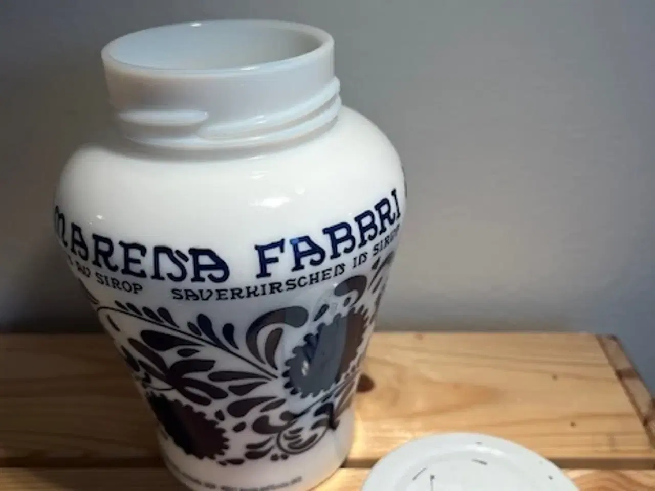 Billede 2 - Ikonisk Amarena Fabbri krukke i mælkeglas – 13,5 c