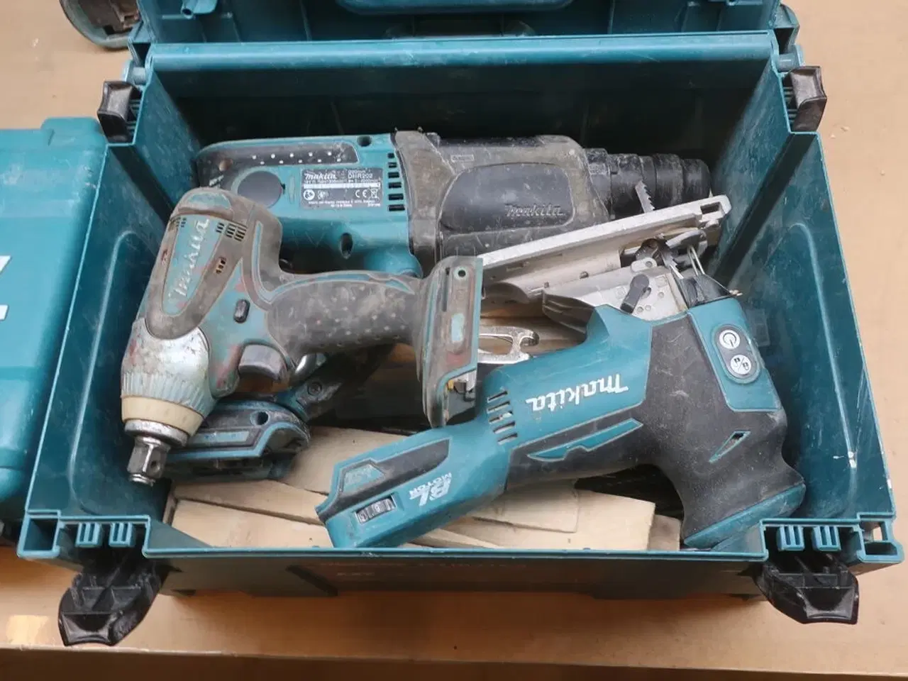 Billede 5 - Slagboremaskiner stiksav mv. MAKITA  Model: IGEN 10/ 2017, DJV 181, DHR202