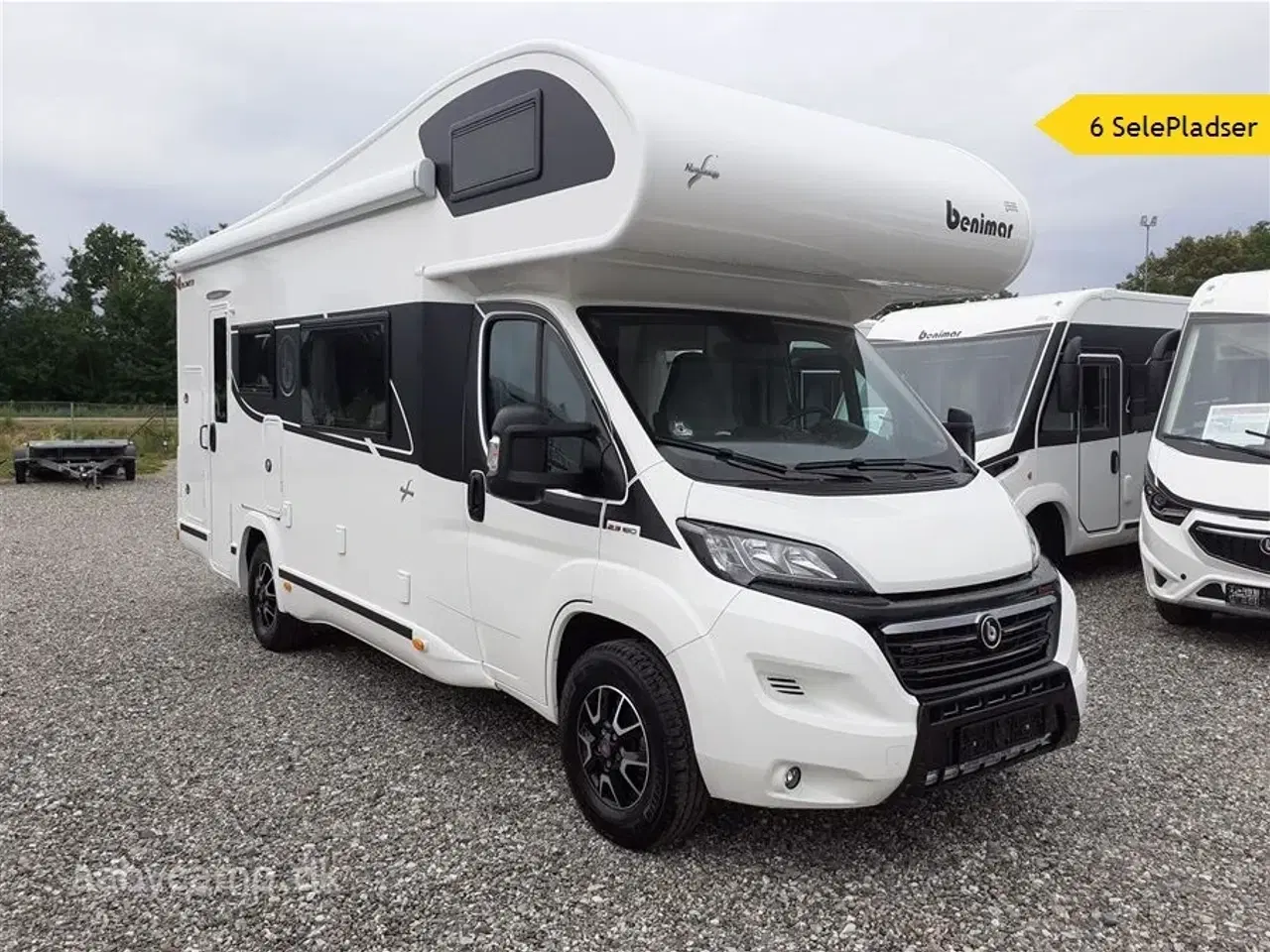 Billede 1 - 2021 - Benimar Sport 323 NK   Den Perfekte Familie camper. NK pakke. automatgear. solceller. Bemærk kun 20,000 Km !!!!