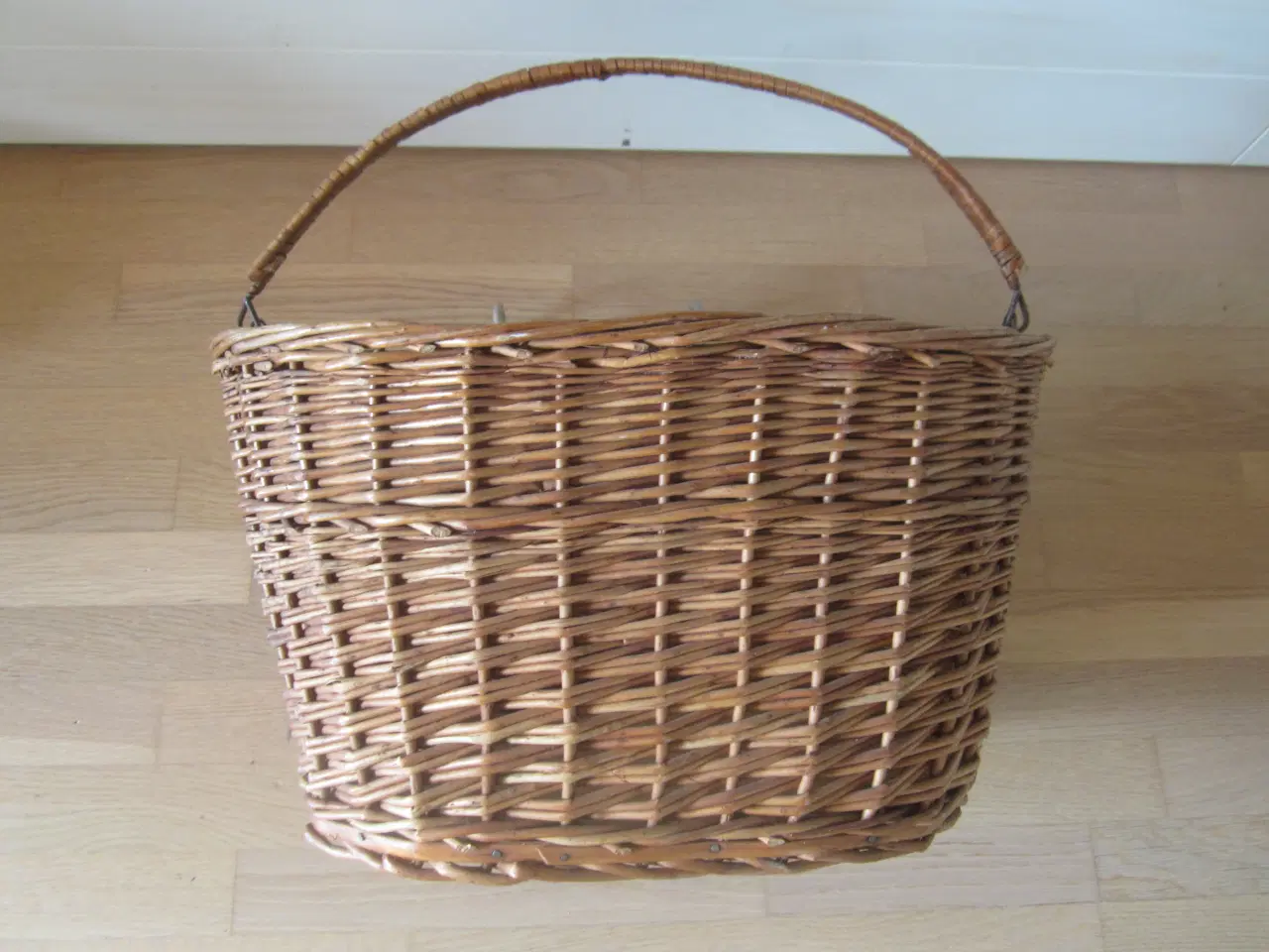 Billede 4 - Flot RETRO flet cykelkurv langde 41 cm