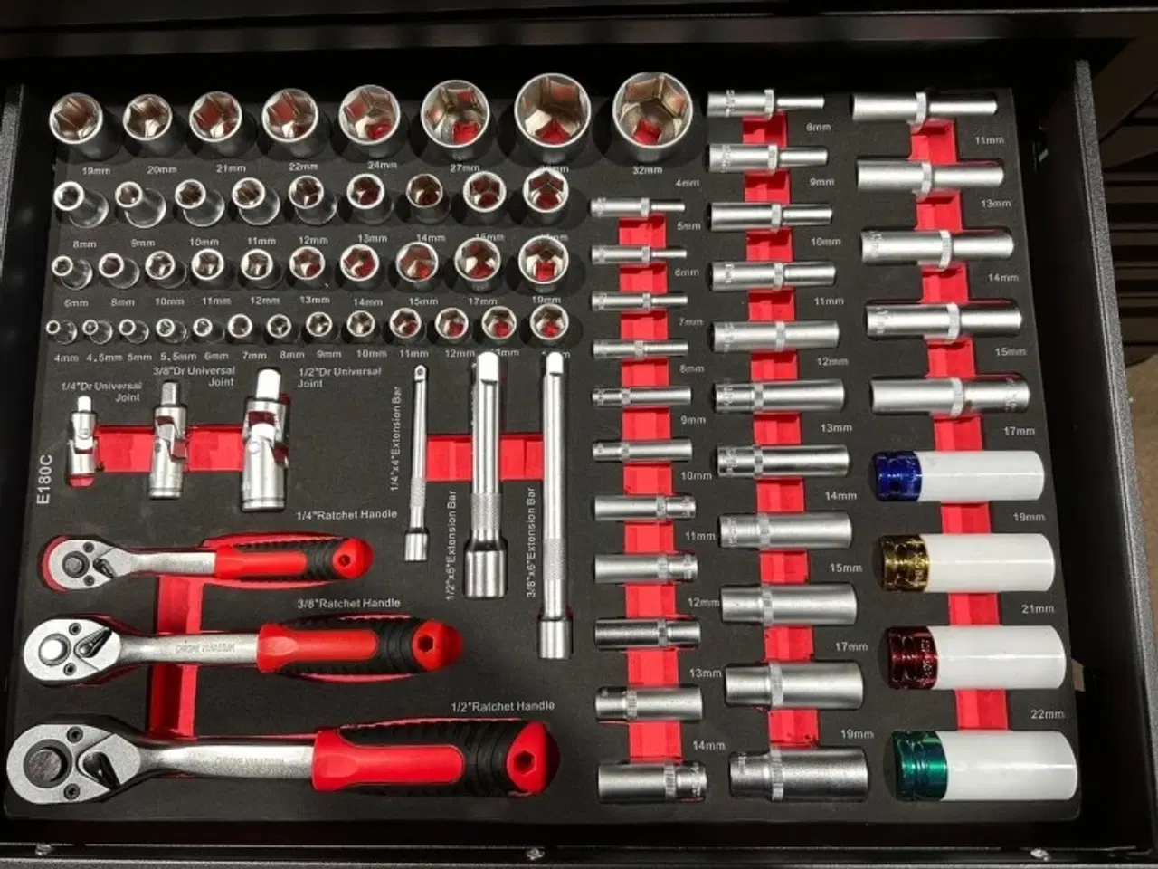 Billede 3 - Værkstedsbord med 13 skuffer