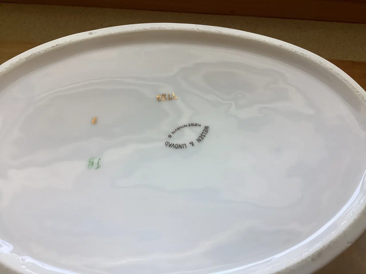 Billede 5 - Stor porcelæns Terrin m/ Blomster København B 7723