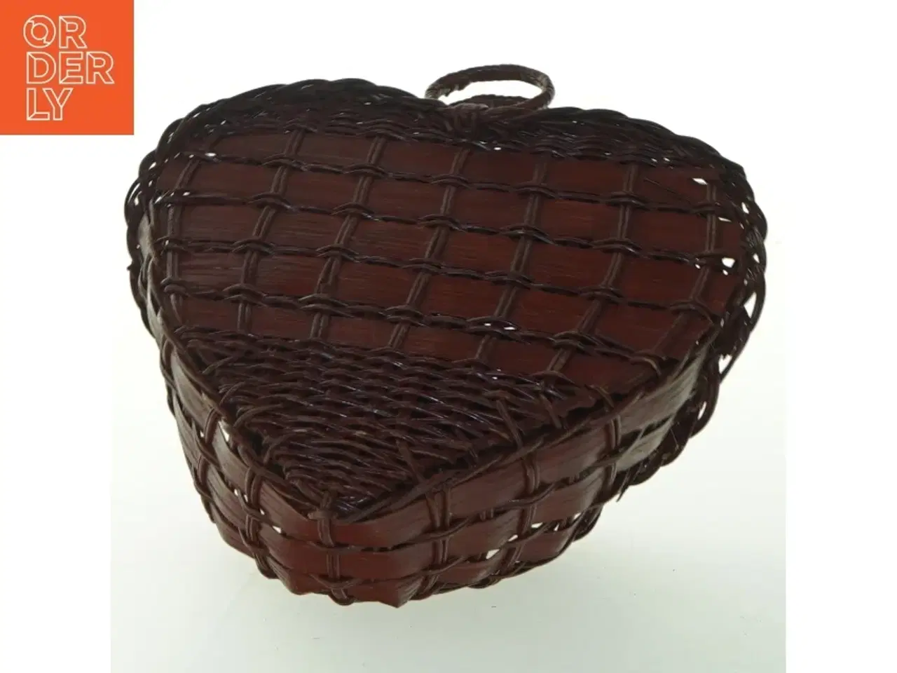 Billede 5 - Flettede hjerteformede kurve til vægophæng (str. 20-16 cm)