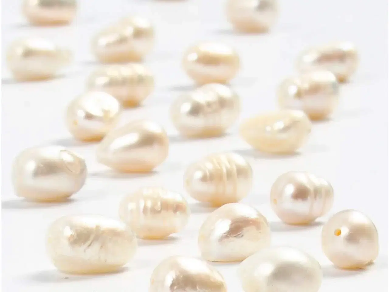 Billede 1 - Unikke Ferskvandsperler 4-7 mm til Smykker, 40 cm