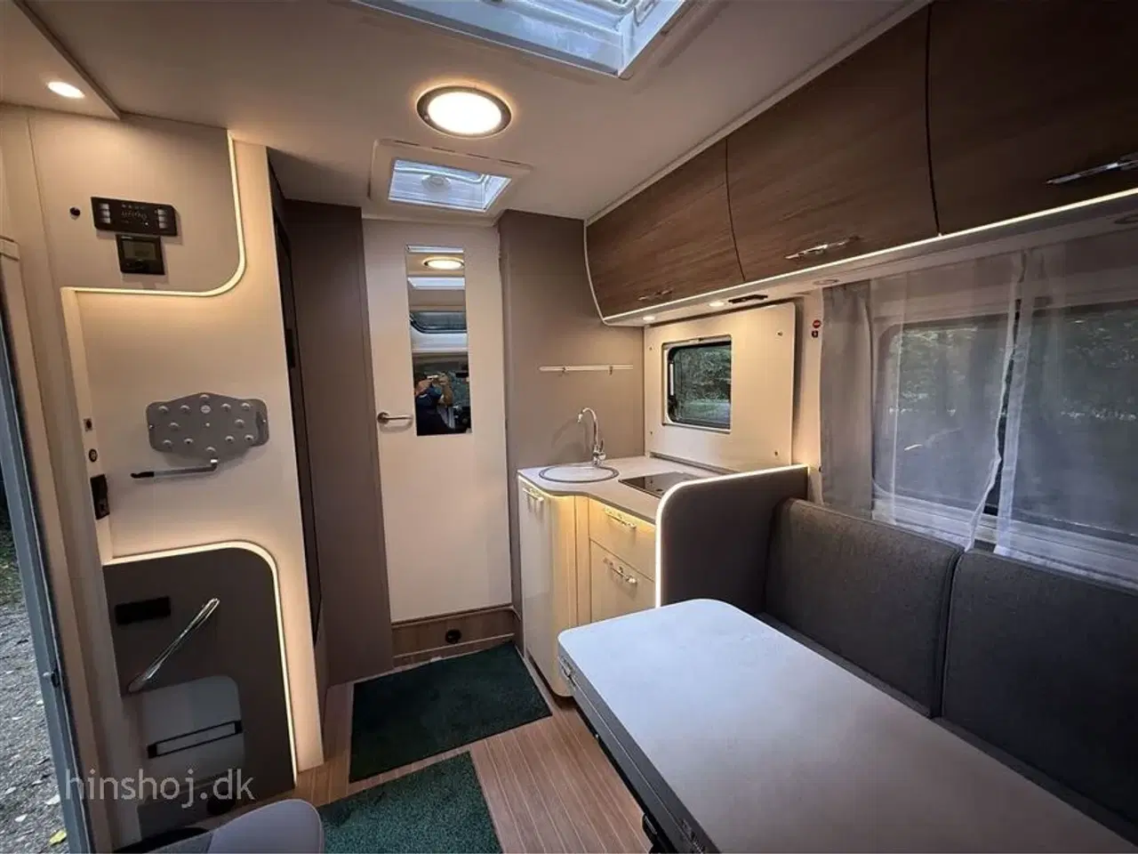 Billede 5 - 2025 - Etrusco T 7400 SBC   Etrusco Autocamper by Hymer – Komfort og Elegance fra Italien