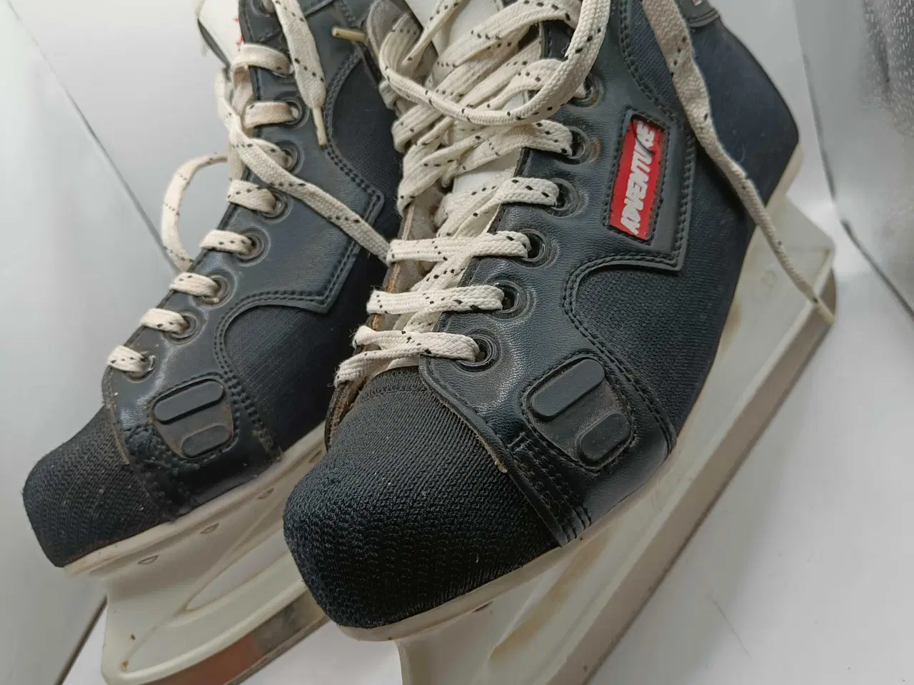 Billede 6 - Ishockey skøjter 41str 