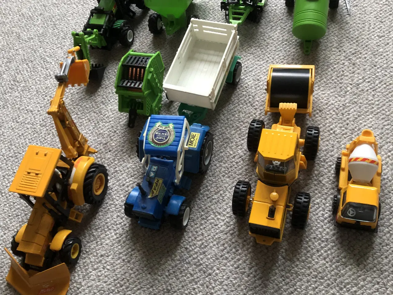 Billede 1 - Landbrugs- og entreprenørmaskiner sælges