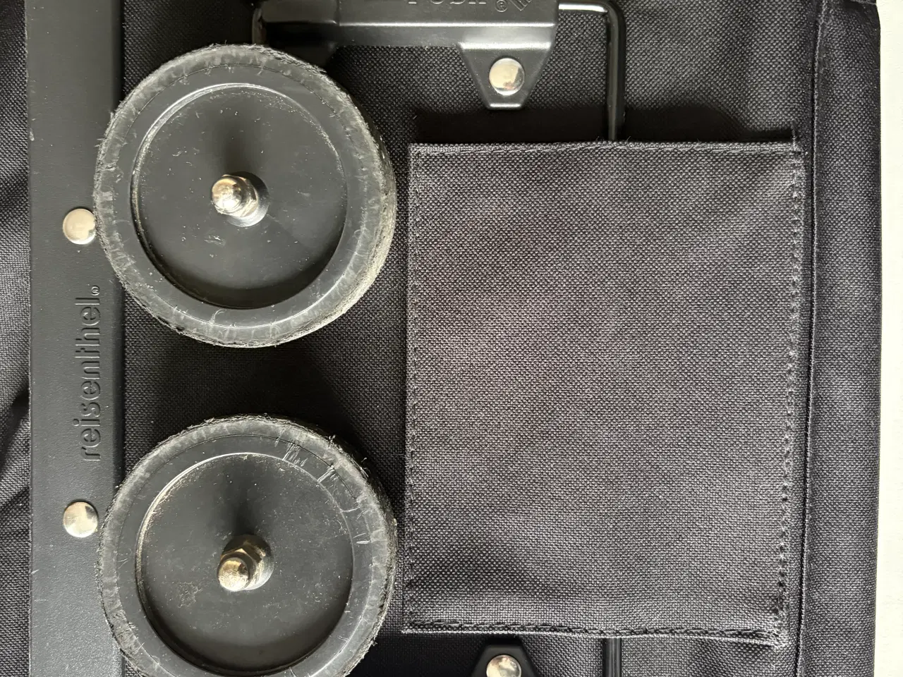 Billede 3 - Indkøbstaske/rejsetaske, med skjulte hjul. 