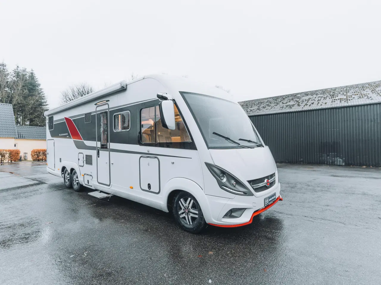 Billede 1 - Bürstner Elegance I 910 – luksuriøs helintegreret 