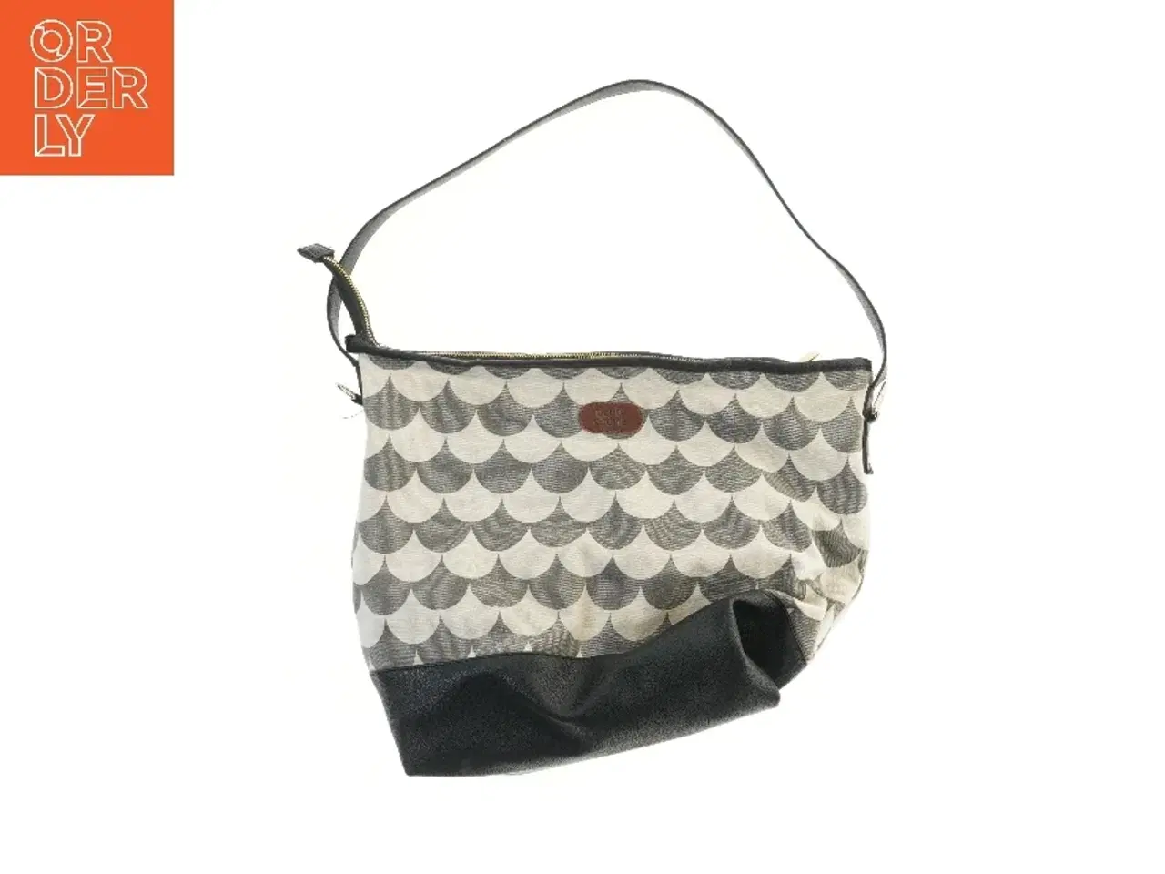 Billede 1 - Pusletaske i stof med mønster fra Petite Cherie (str. 43x33 cm)