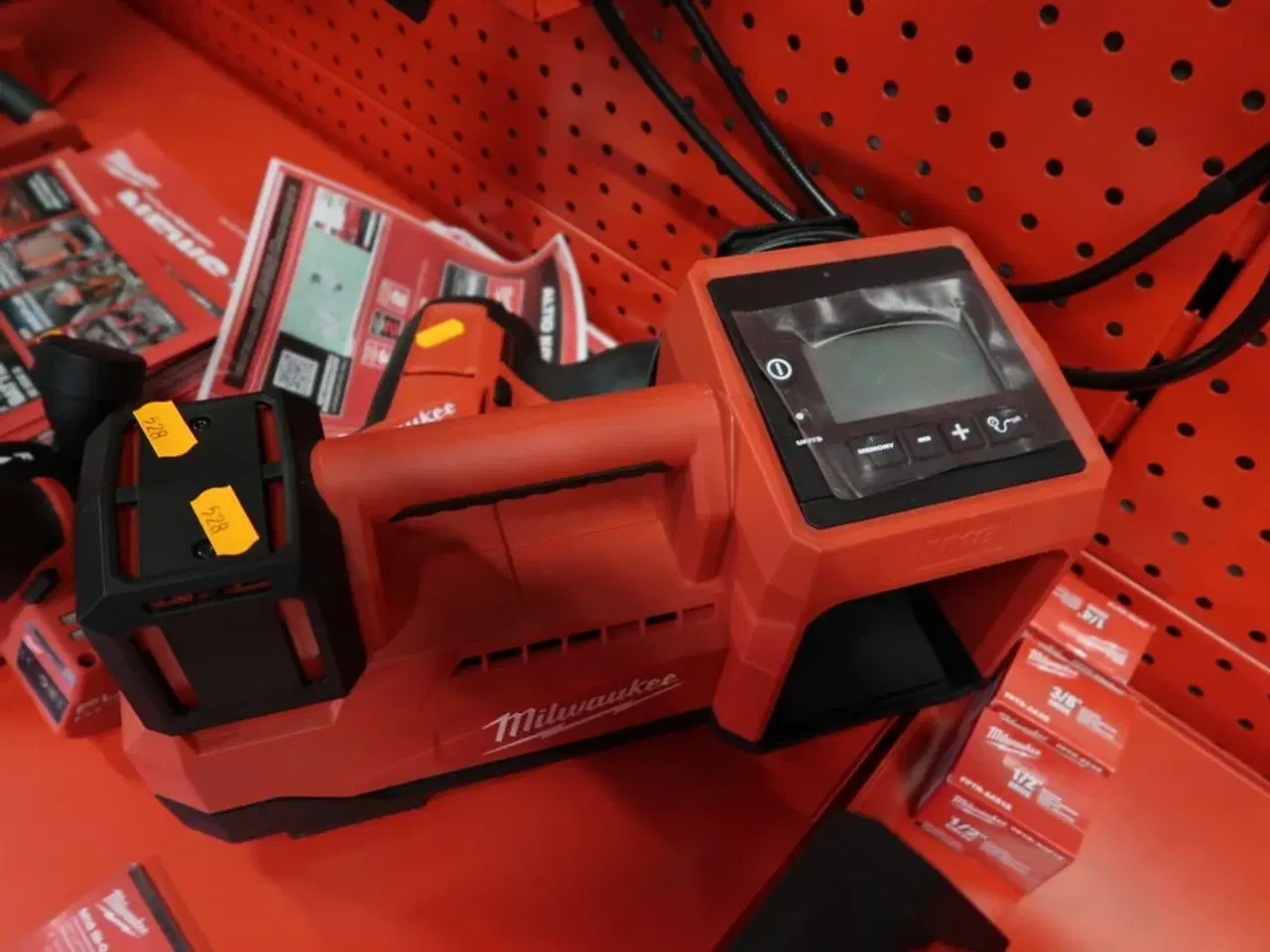 Billede 2 - Akku luftpumpe MILWAUKEE M18 BI-0