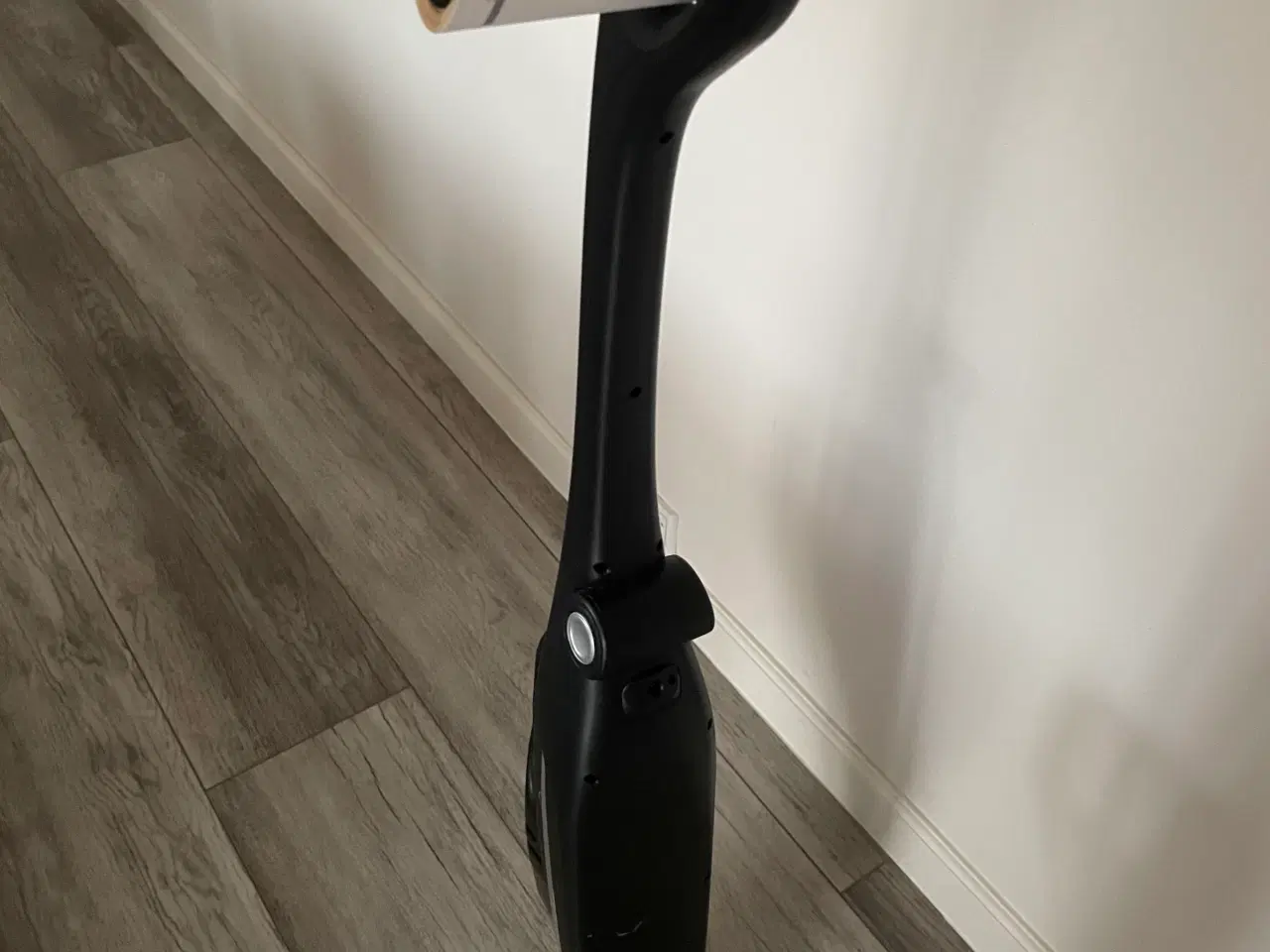 Billede 2 - Bosch støvsuger 2 i 1 poseløs