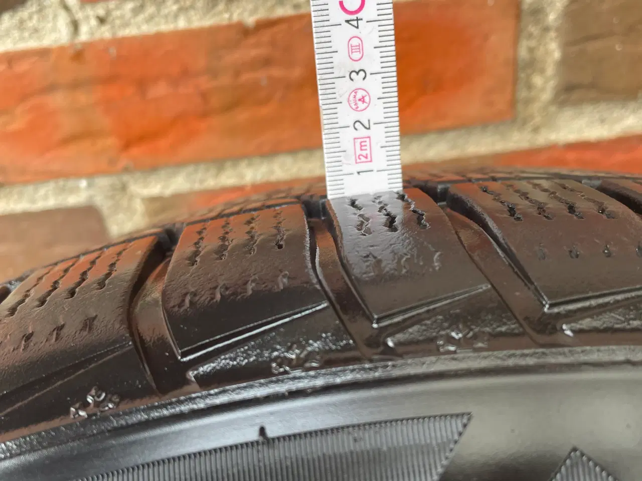 Billede 3 - Vinterdæk med fælge 