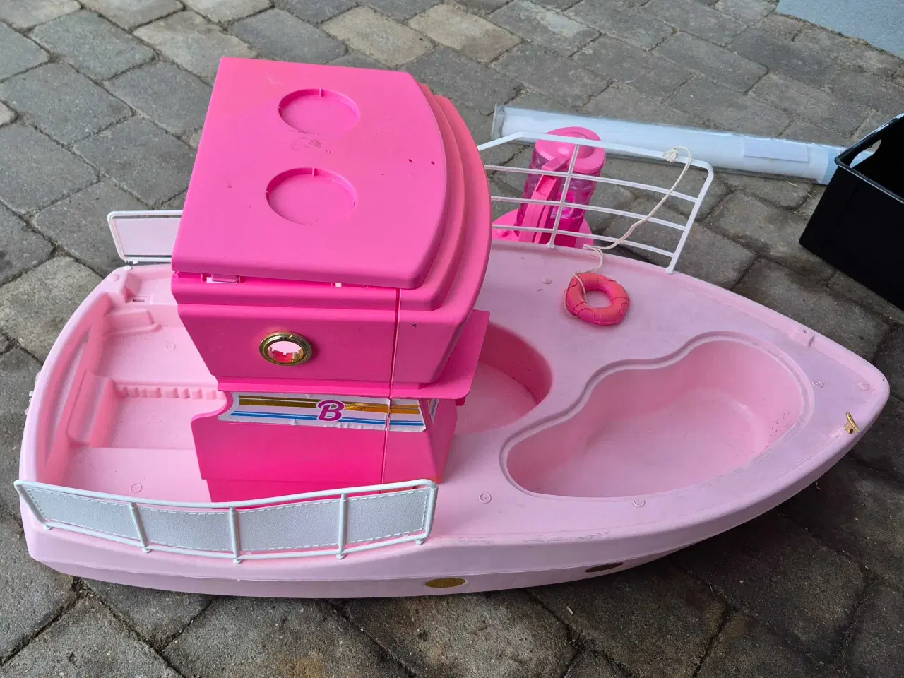Billede 5 - Barbie båd med fejl og mangler