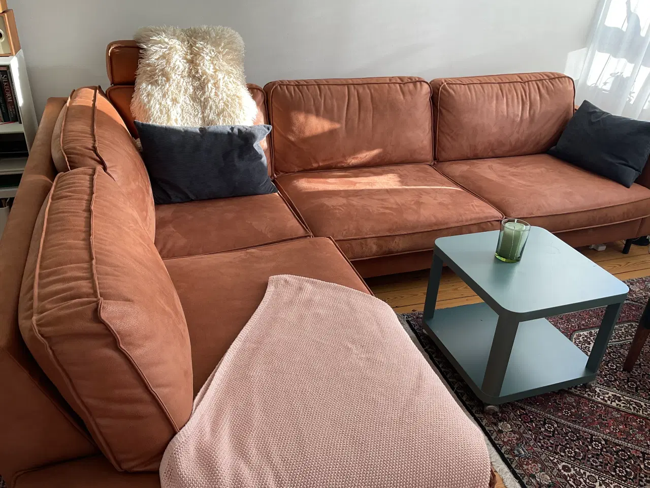 Billede 2 - Ilva sofa i Cognac farvet “ruskind”