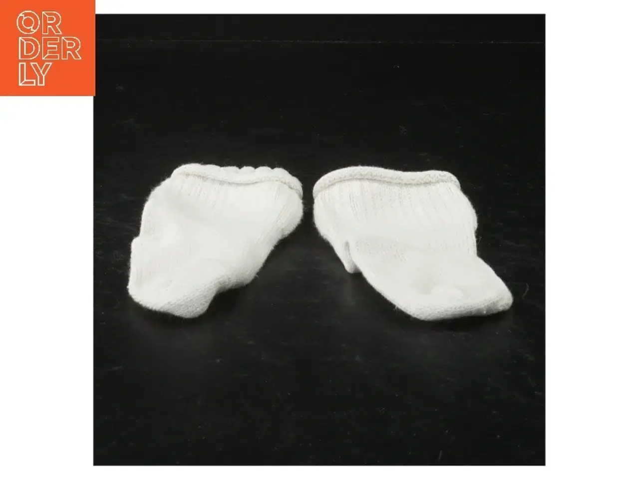 Billede 2 - Hvide babystrømper fra Minisokker (str. Fod 7 cm)