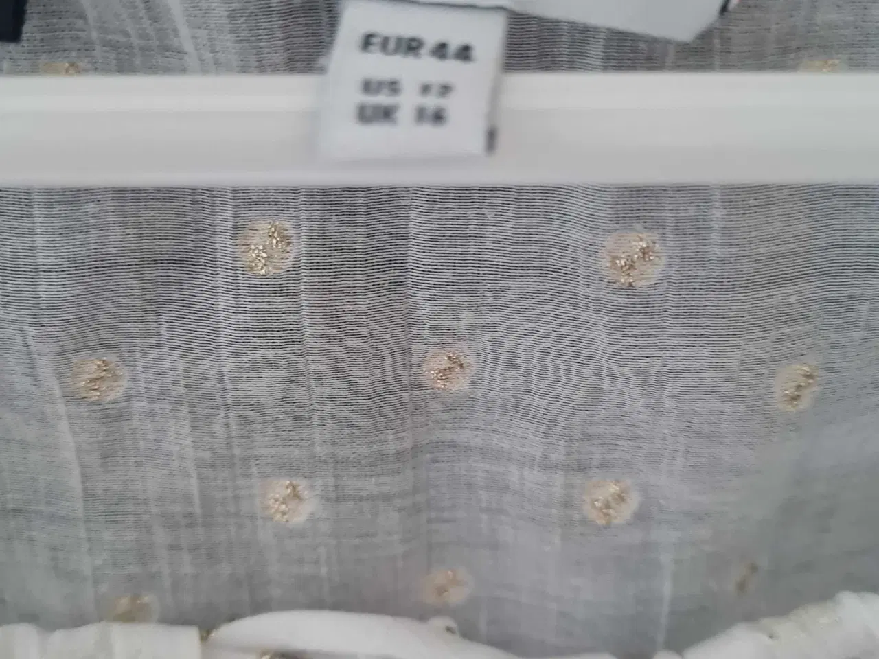 Billede 3 - Tommy Hilfiger let top str 44