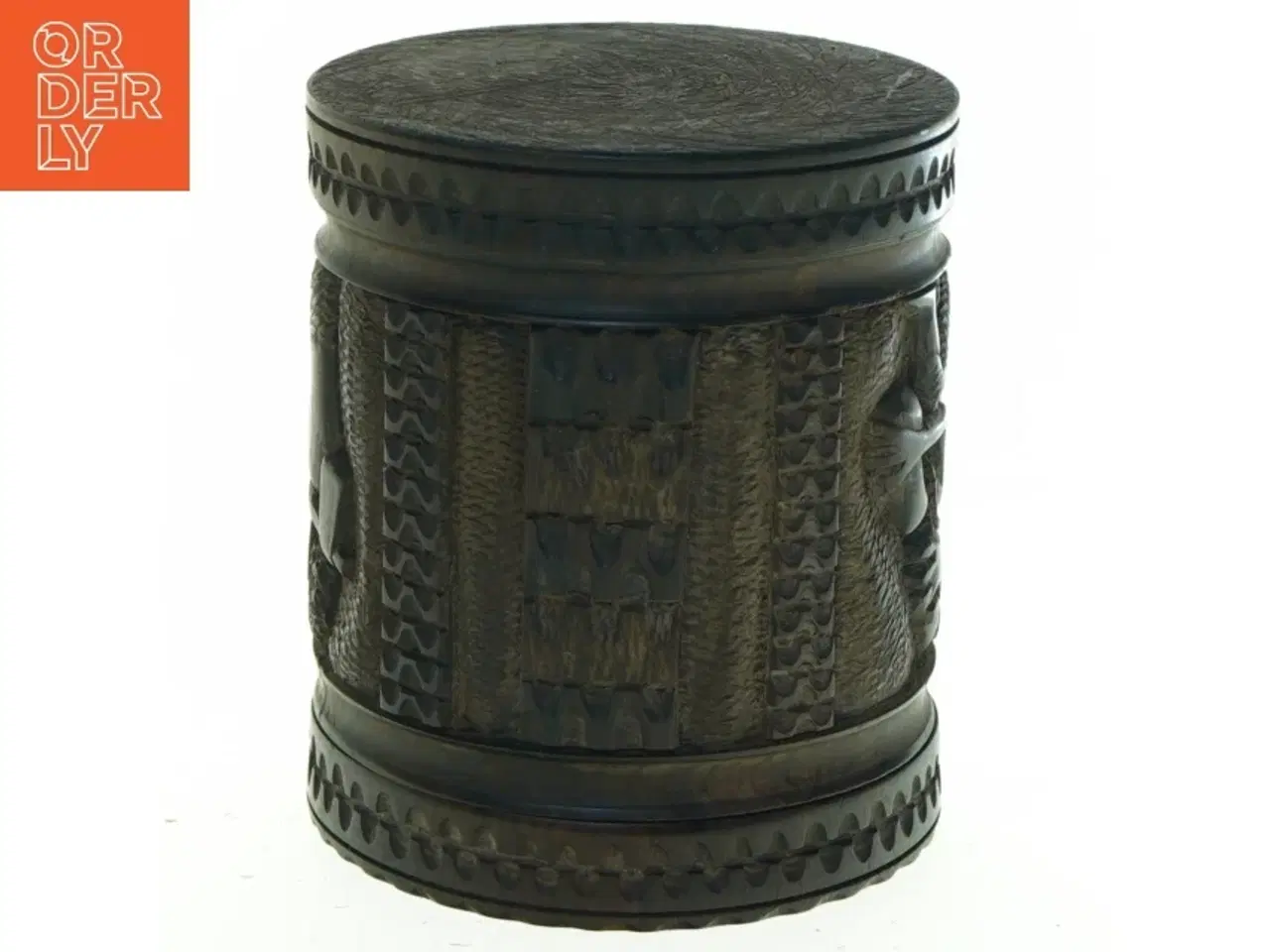 Billede 1 - Udsmykket sort trææske (str. 11 x 9 cm)