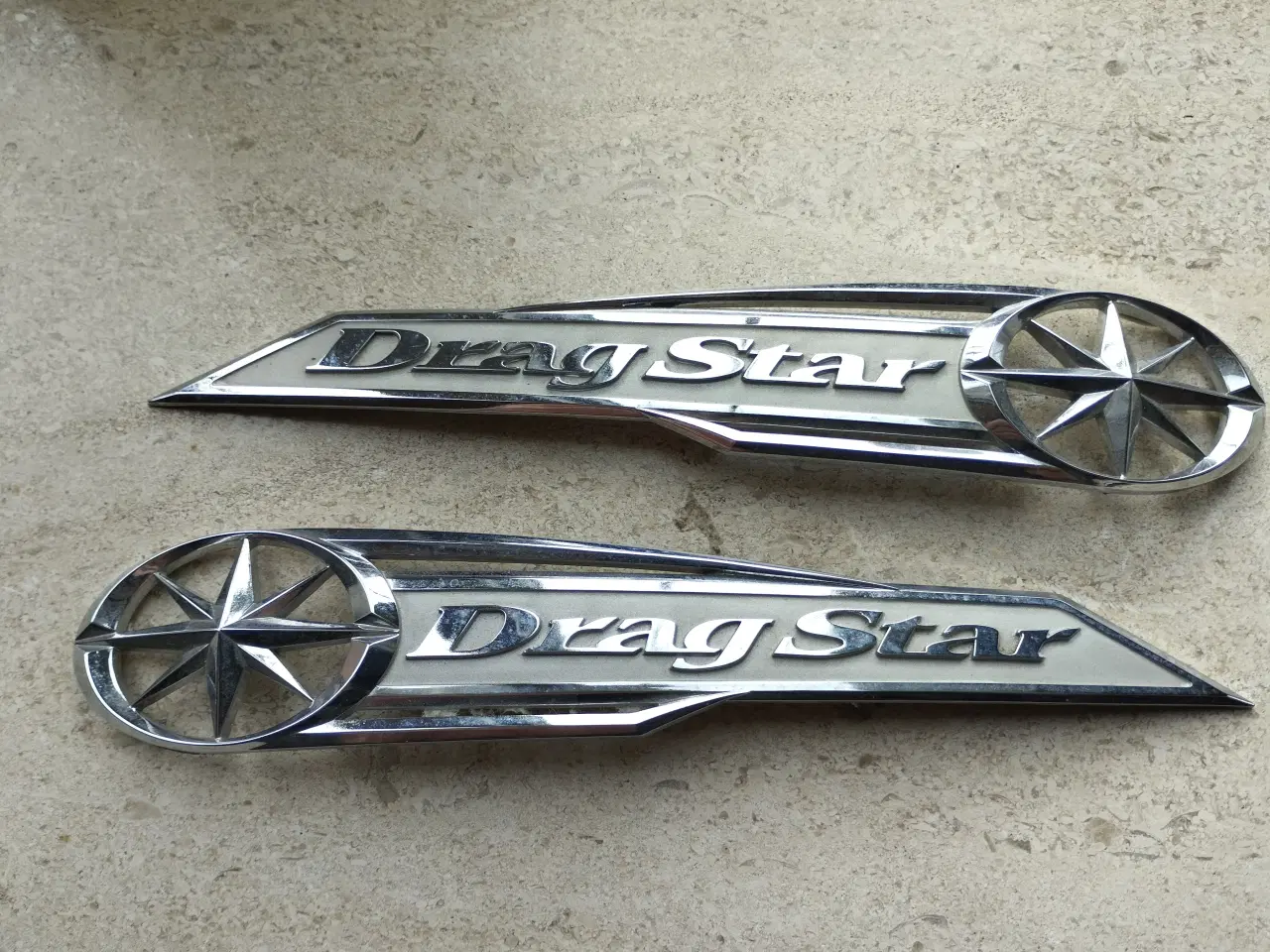 Billede 1 - 2 Tank emblemer til Yamaha Dragstar 