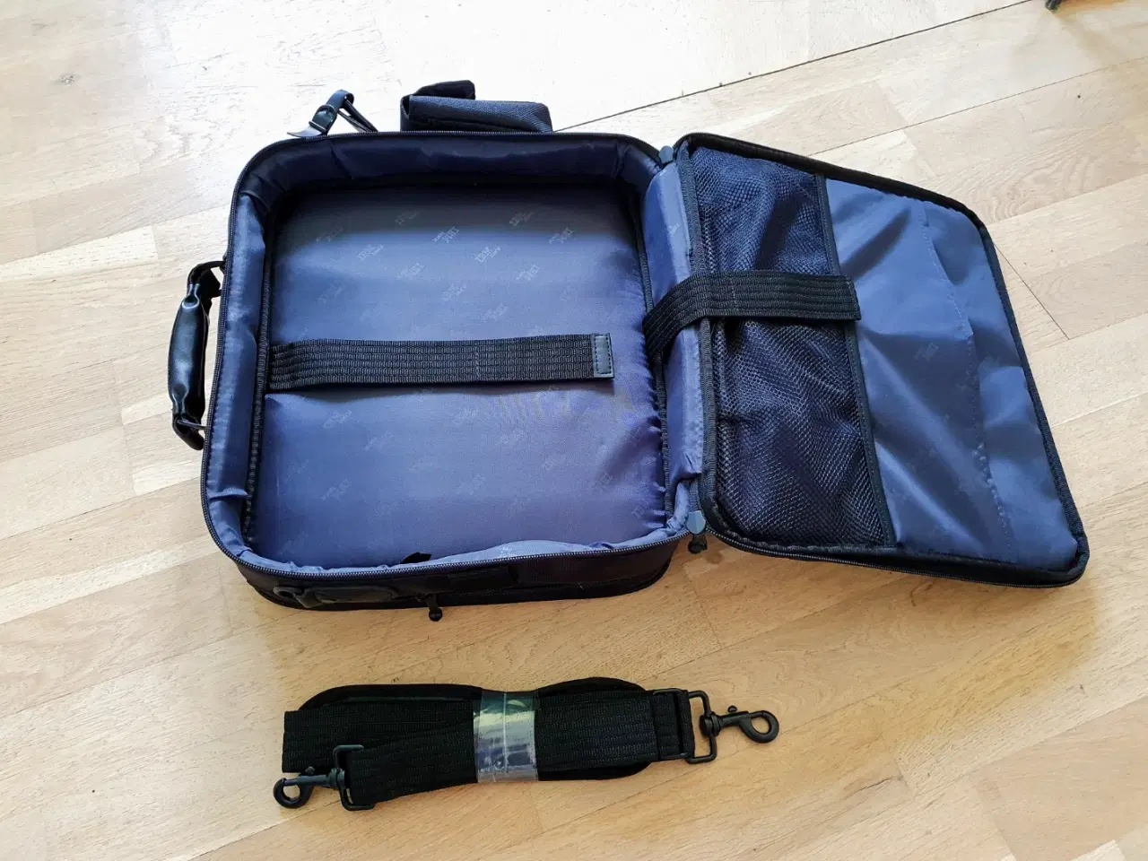 Billede 5 - Rejsetaske 