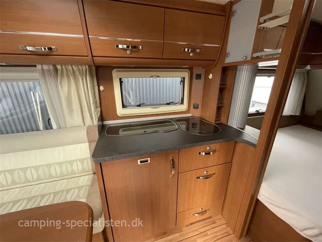 Billede 7 - 2011 - Knaus Südwind Exclusive 450 FU   Pæn og veludstyret Knaus Südwind Exclusive 450 FU fra 2011 - Kan nu opleves hos Camping-Specialisten i Silkeborg