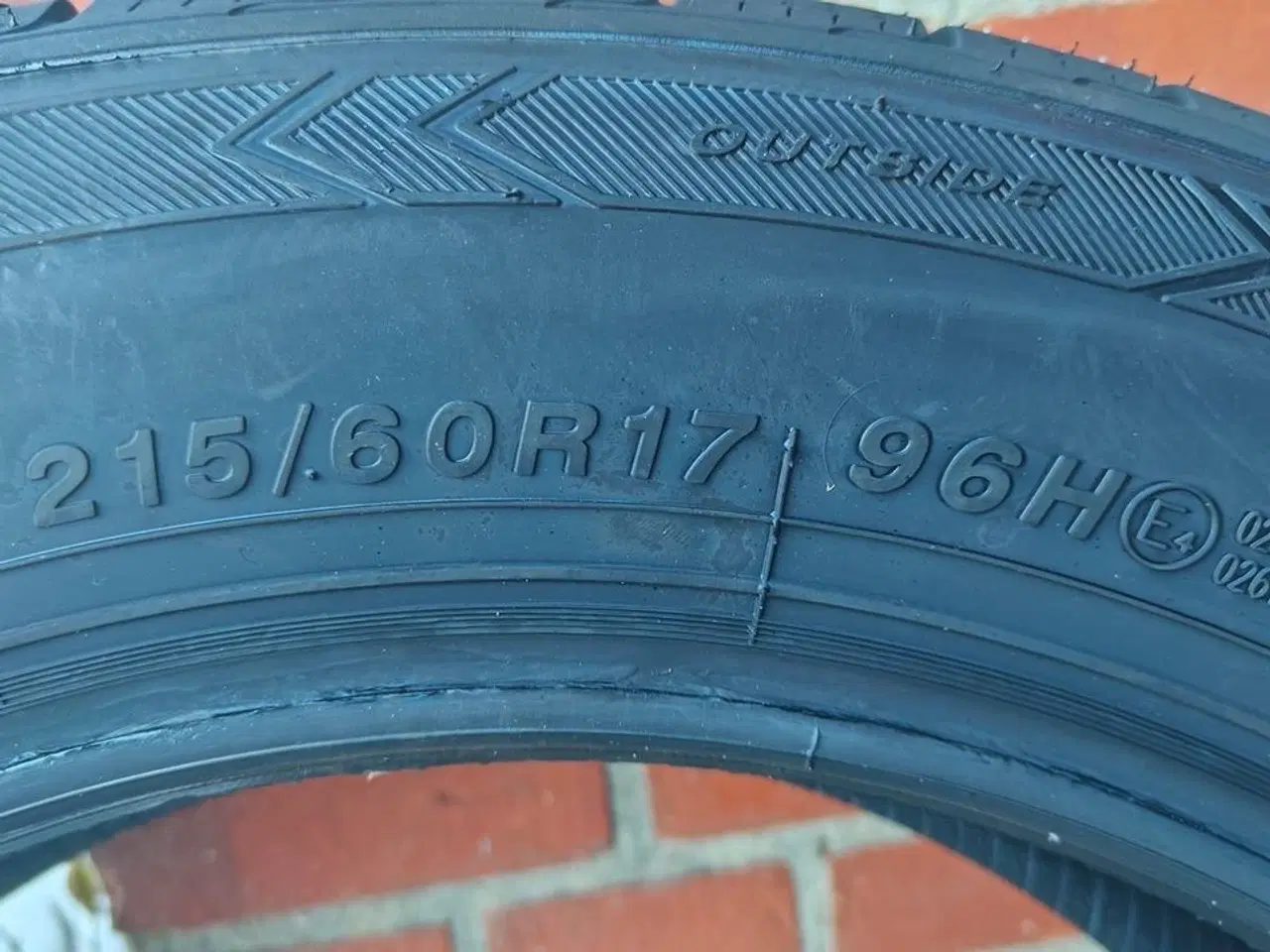 Billede 2 -  Imperial Snowdragon 3 215/60-17 vinterdæk