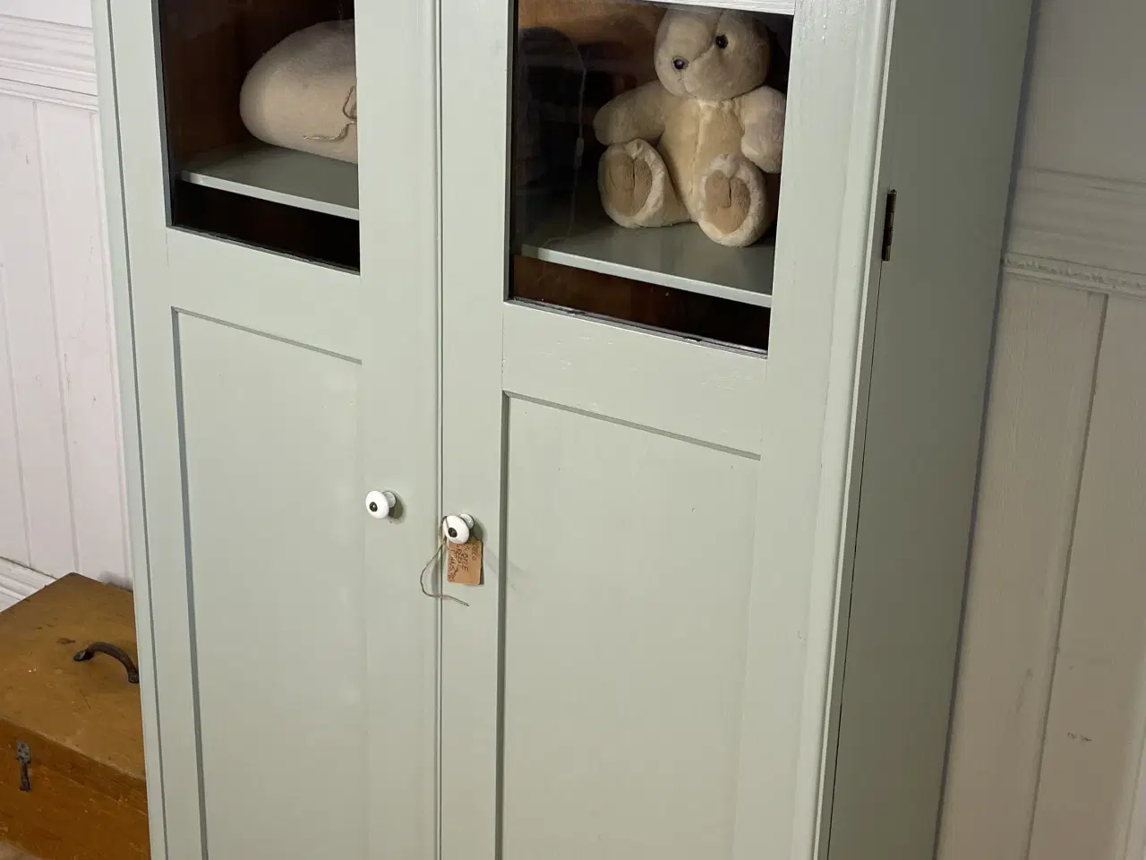 Billede 9 - Lille karlekammerskab 